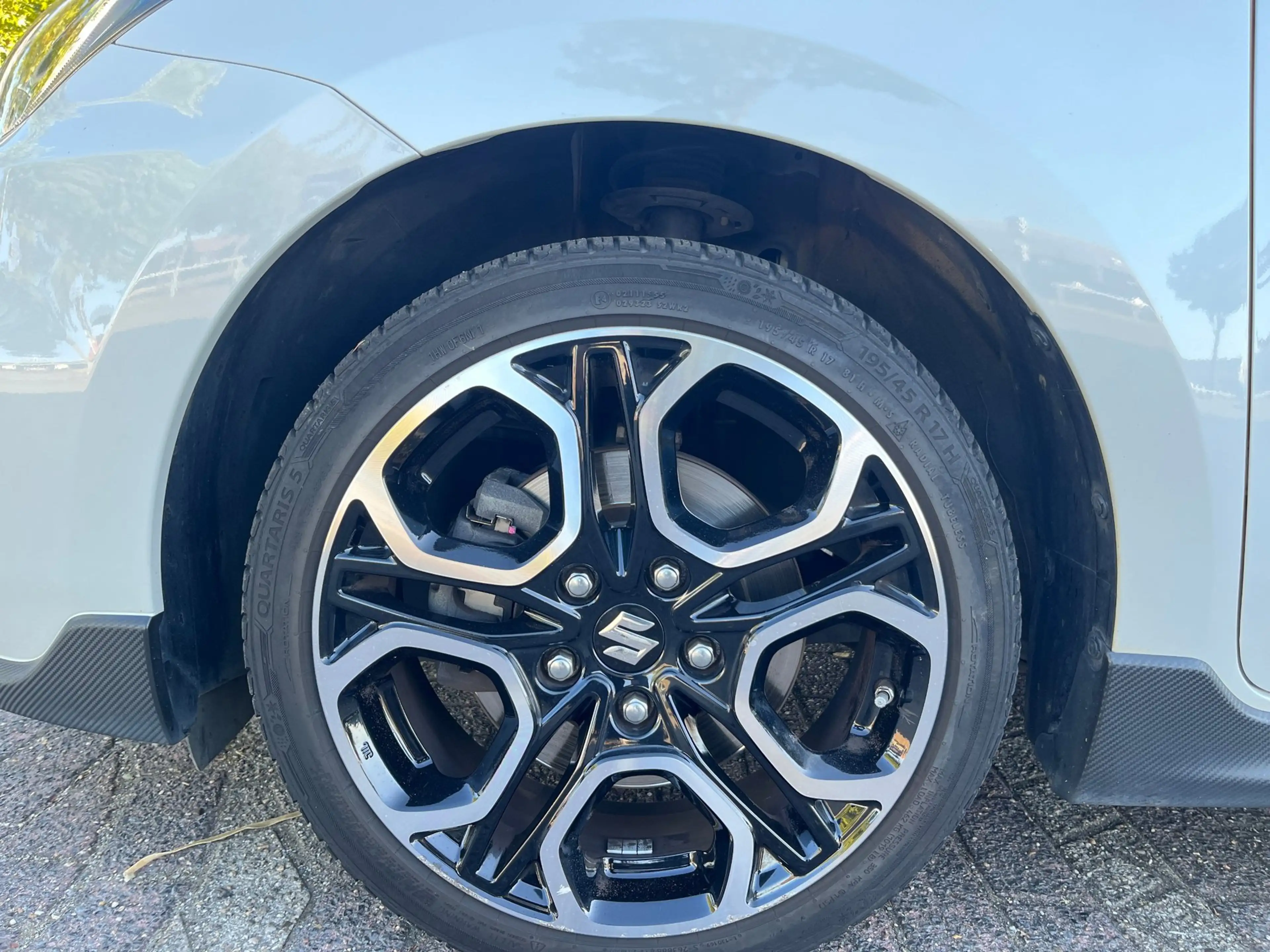 Suzuki Swift 1.4 Sport Smart Hybrid — photo 5