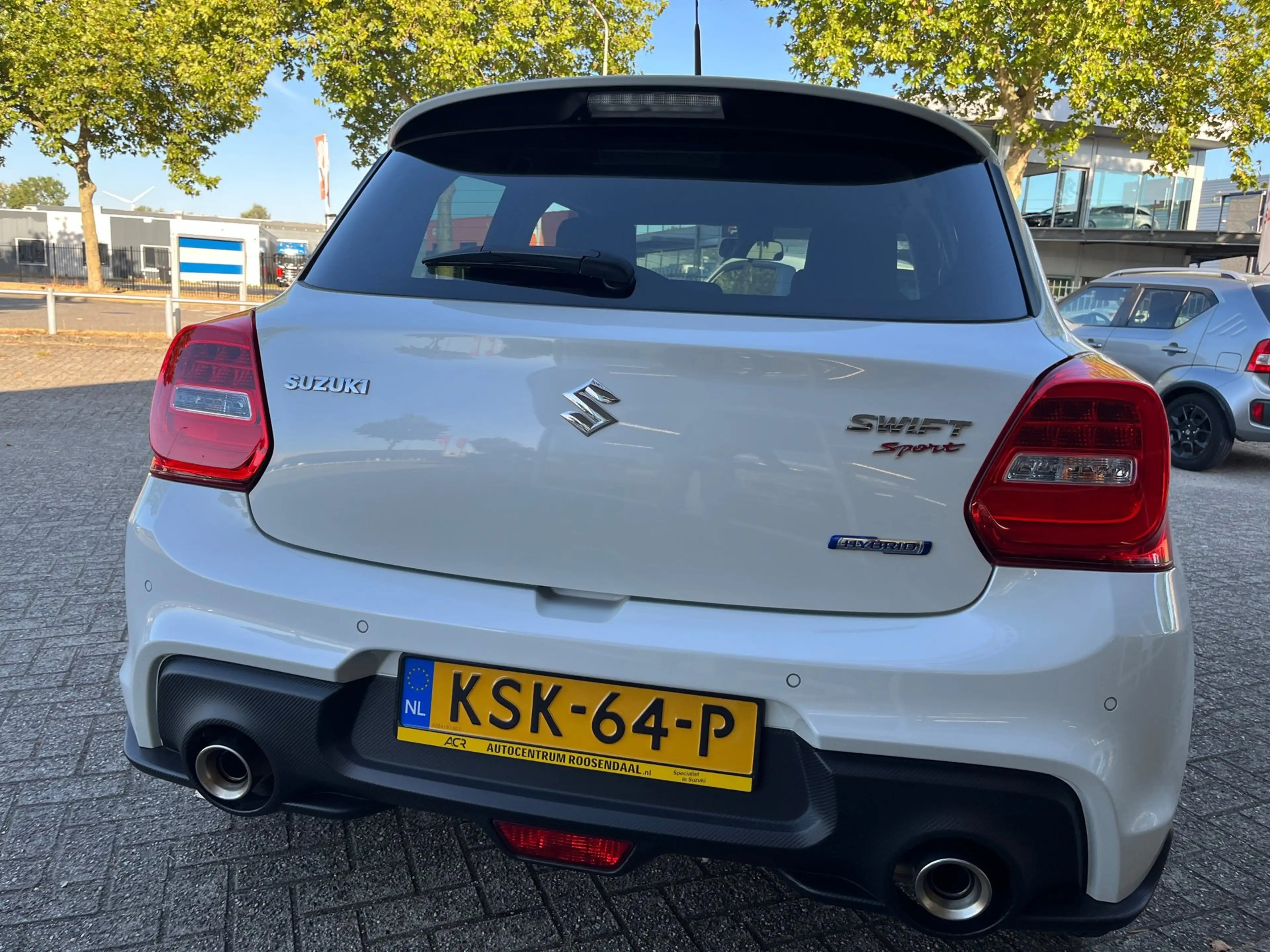 Suzuki Swift 1.4 Sport Smart Hybrid — photo 11