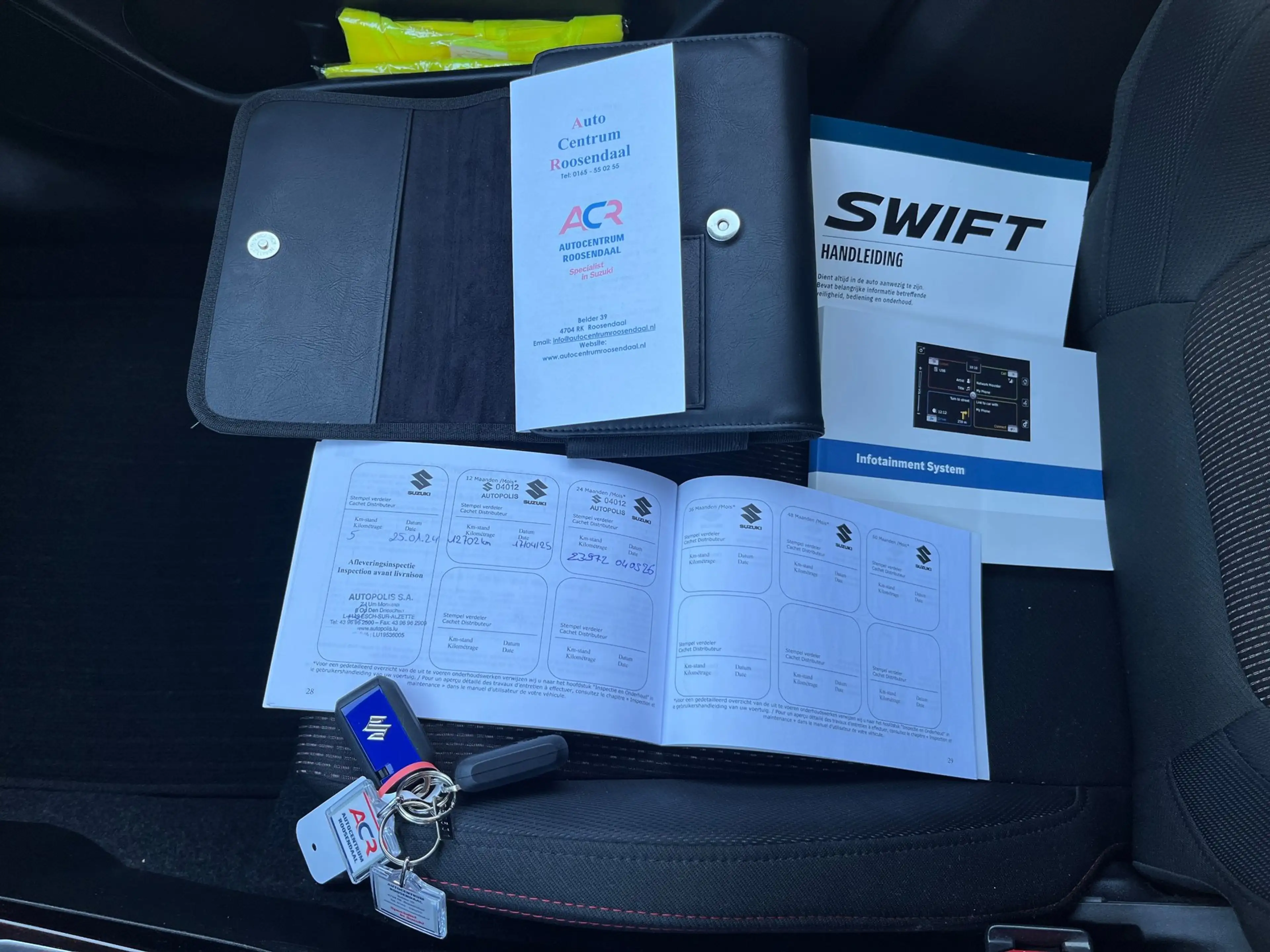Suzuki Swift 1.4 Sport Smart Hybrid — photo 30