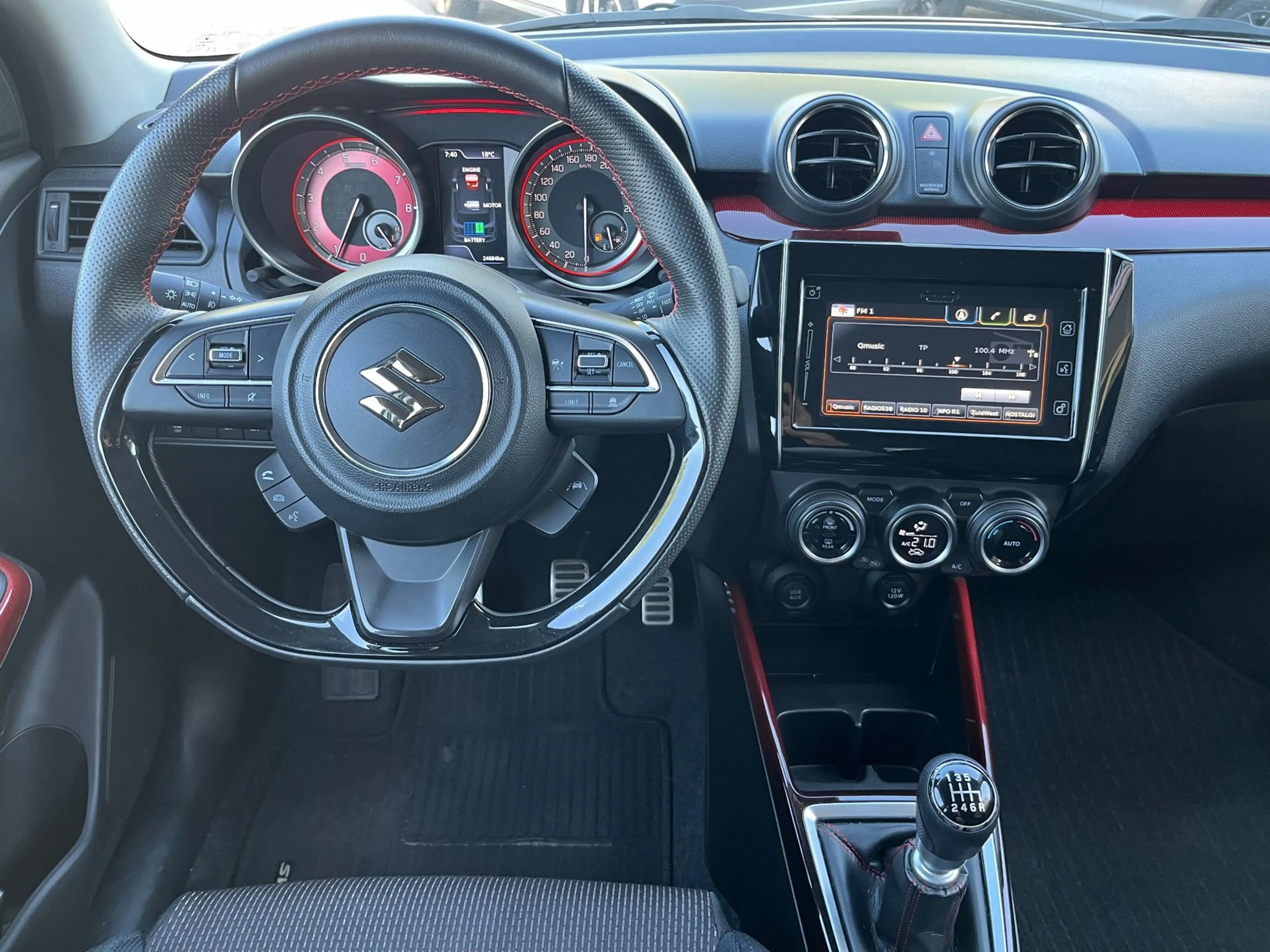 Suzuki Swift 1.4 Sport Smart Hybrid — photo 19