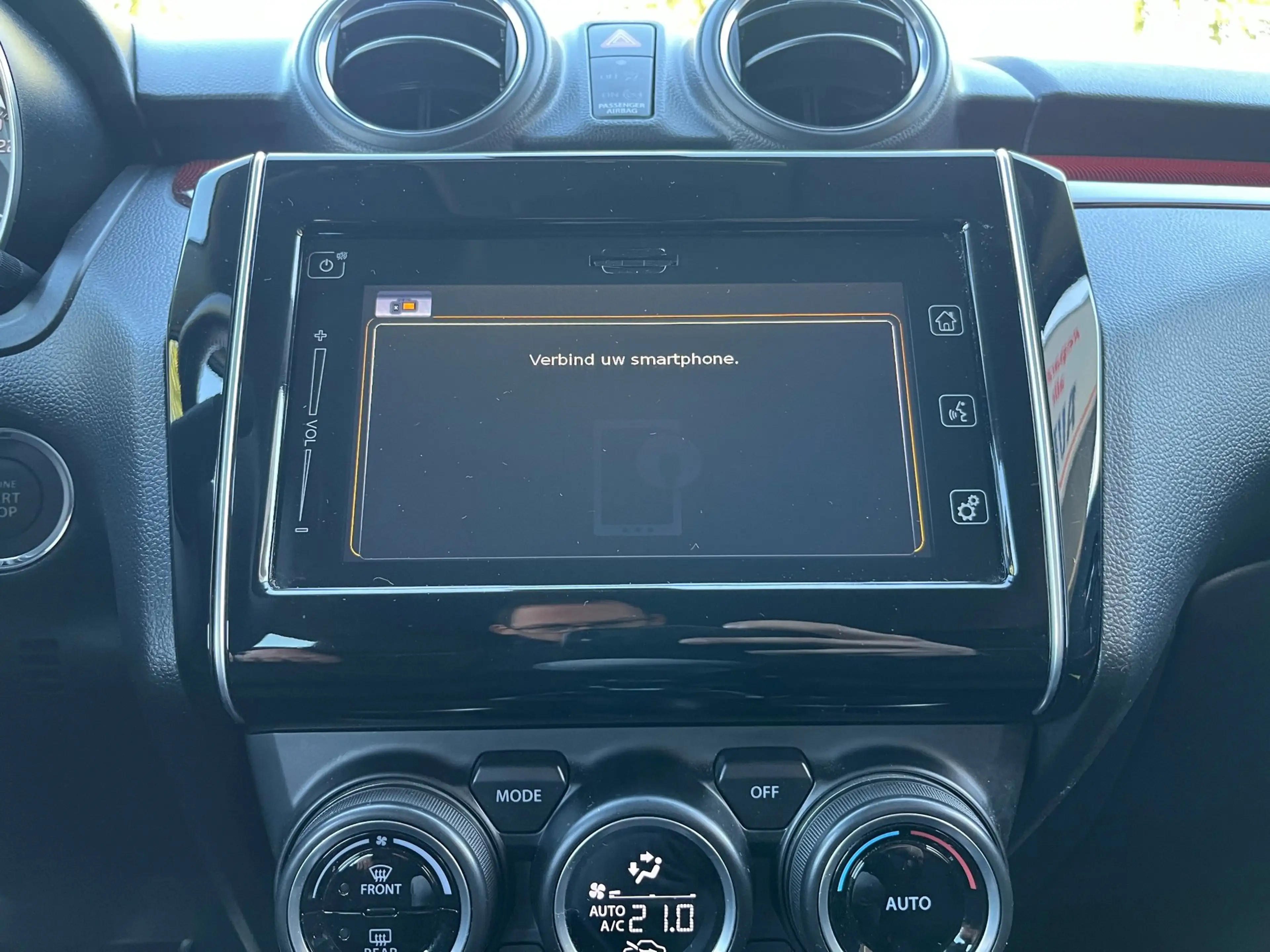 Suzuki Swift 1.4 Sport Smart Hybrid — photo 26