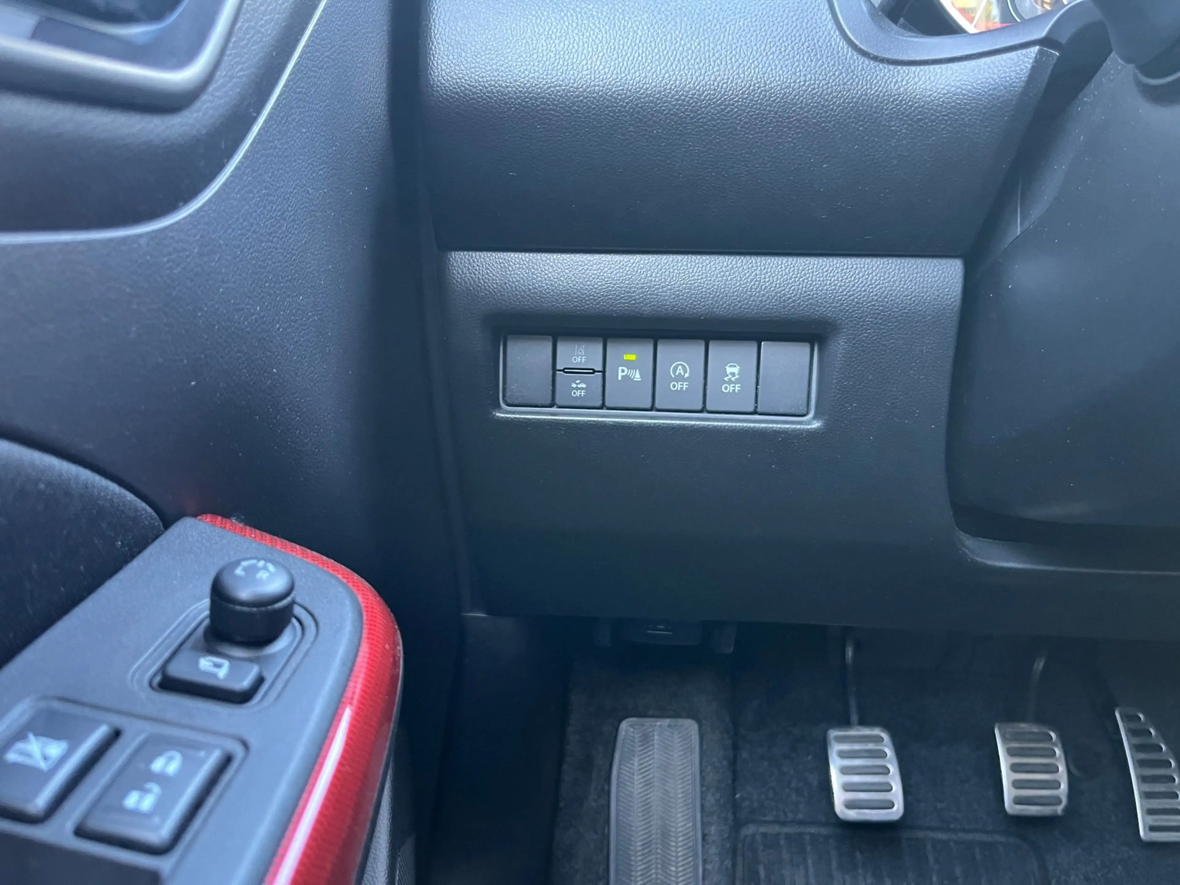 Suzuki Swift 1.4 Sport Smart Hybrid — photo 24