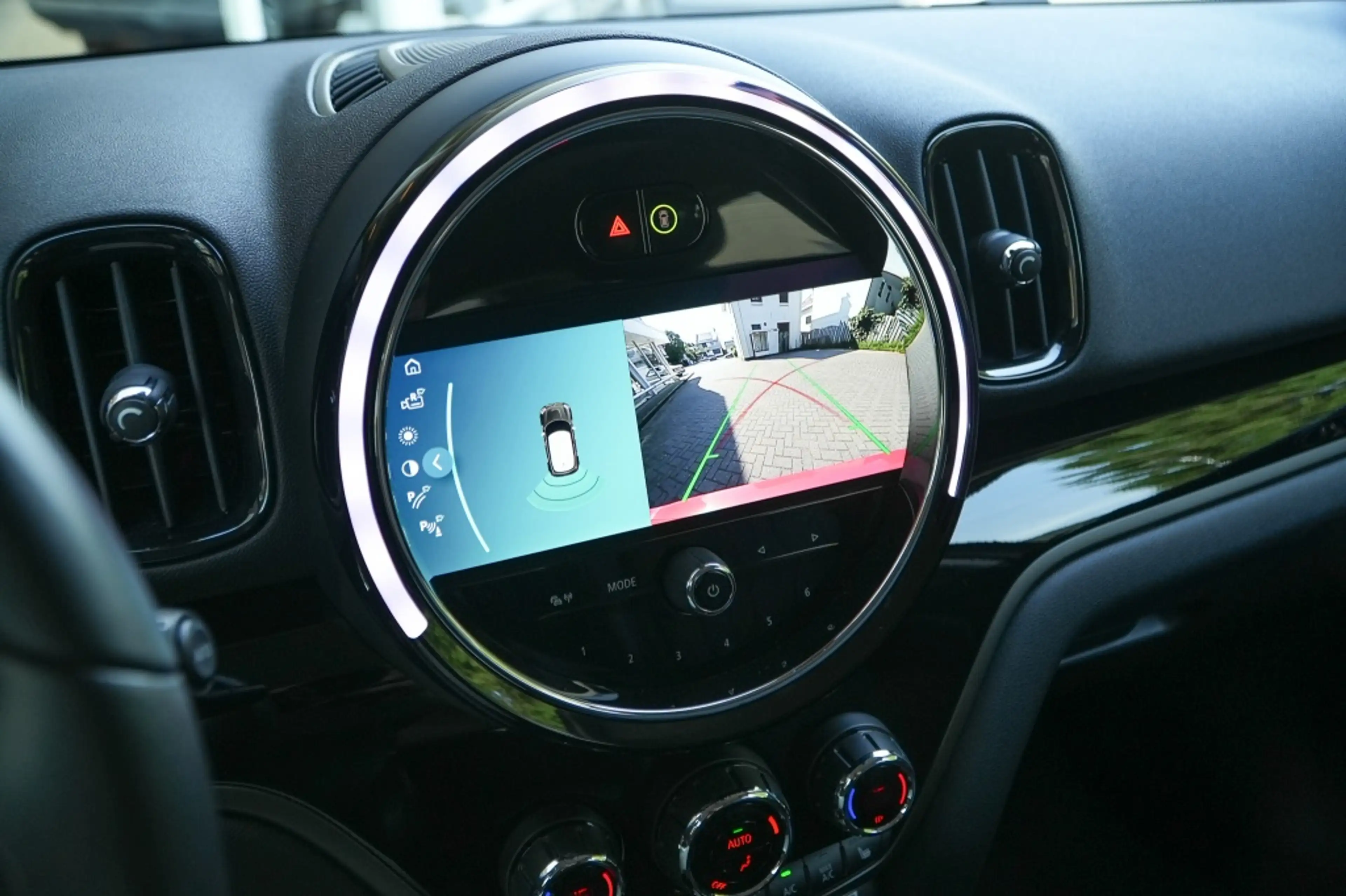 MINI Cooper SE Countryman 1.5 ALL4 I Navi I 19 inch I Leder int. I — photo 13
