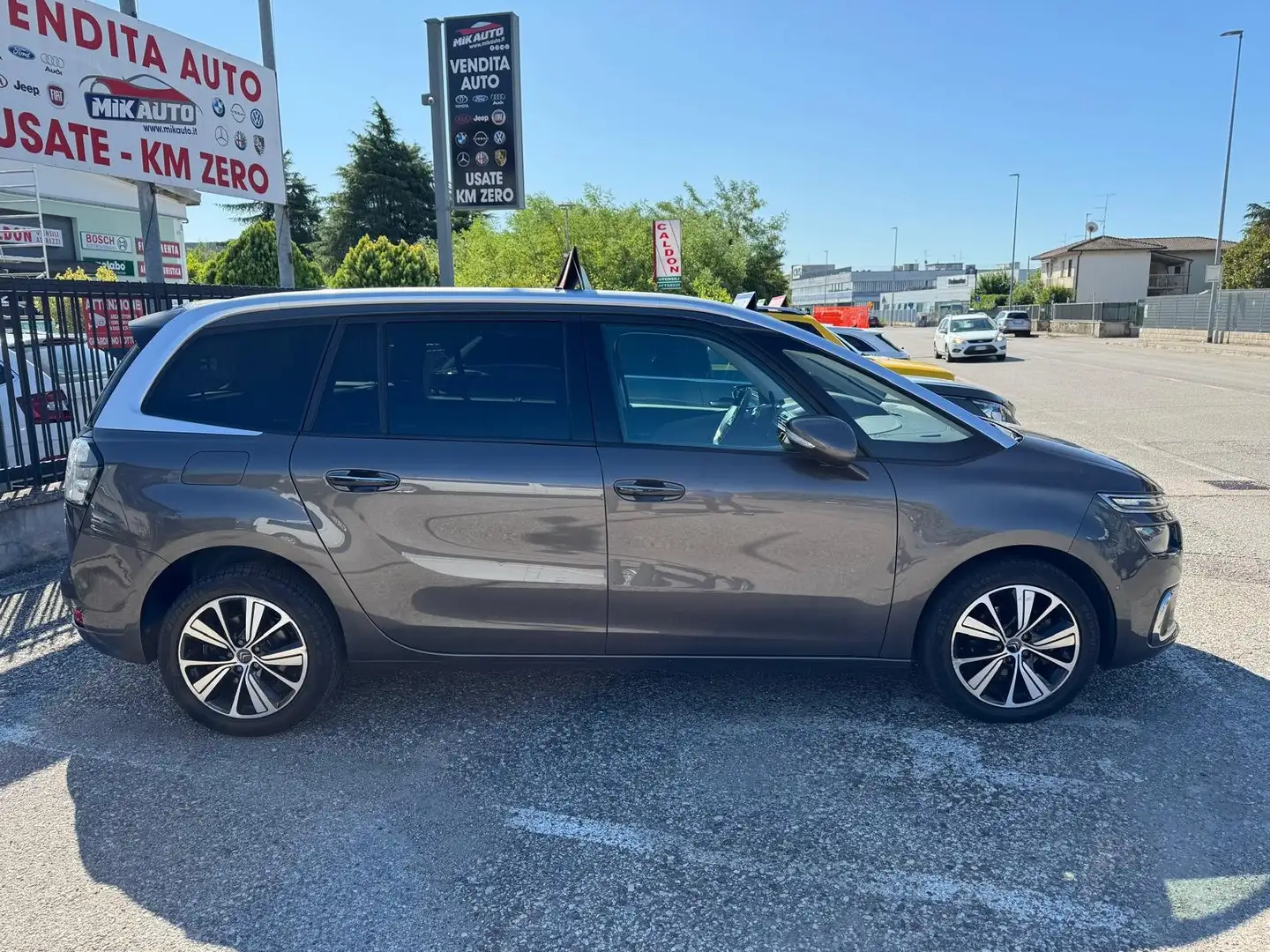 Citroen Grand C4 Picasso C4 Grand Picasso II 2017 1.6 bluehdi Shine s Gris - 2