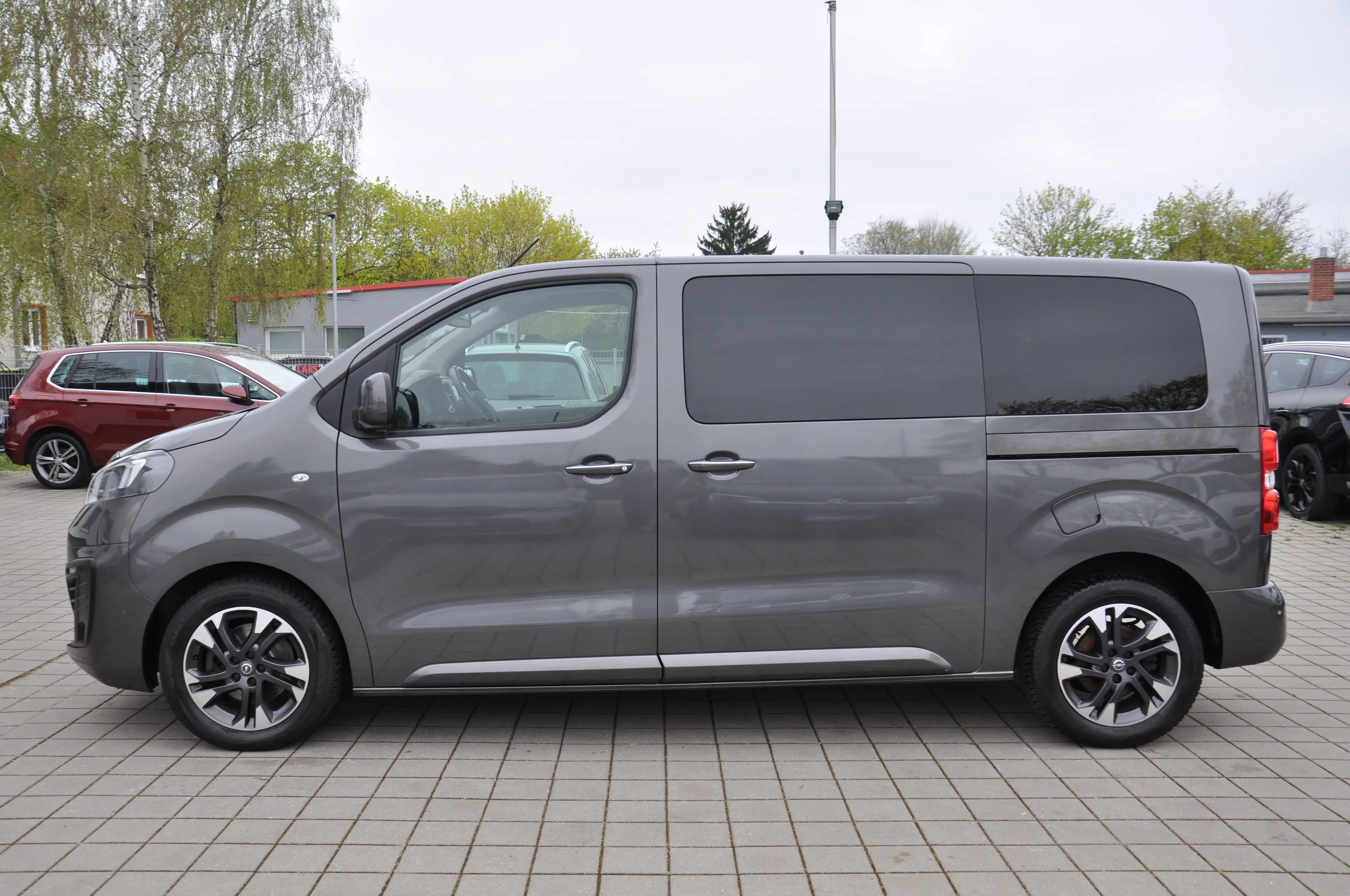 Opel Zafira Life Innovation M AHK-PANO-HUD-LEDER-XENON-NAVI-RKAM — photo 7