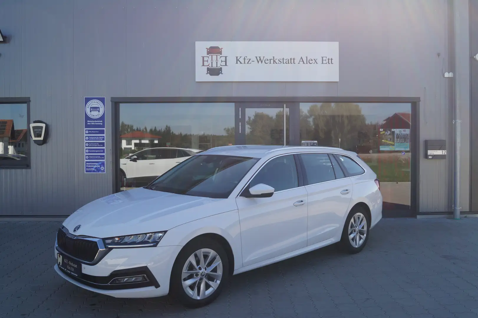 Skoda Octavia First Edition Blanc - 1