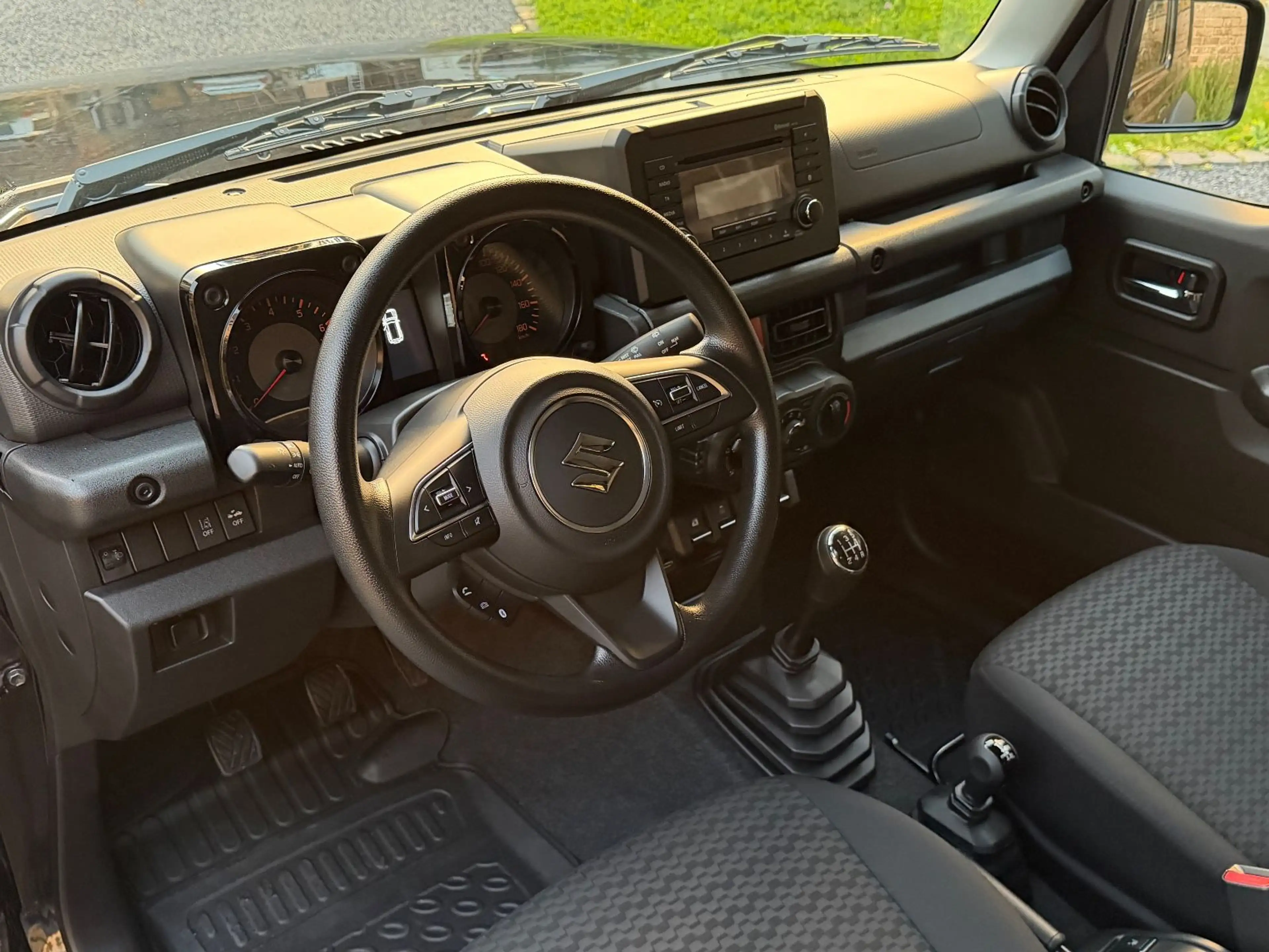 Suzuki Jimny 1.5 Comfort AllGrip NFZ LED LKW A+T Reifen — photo 24