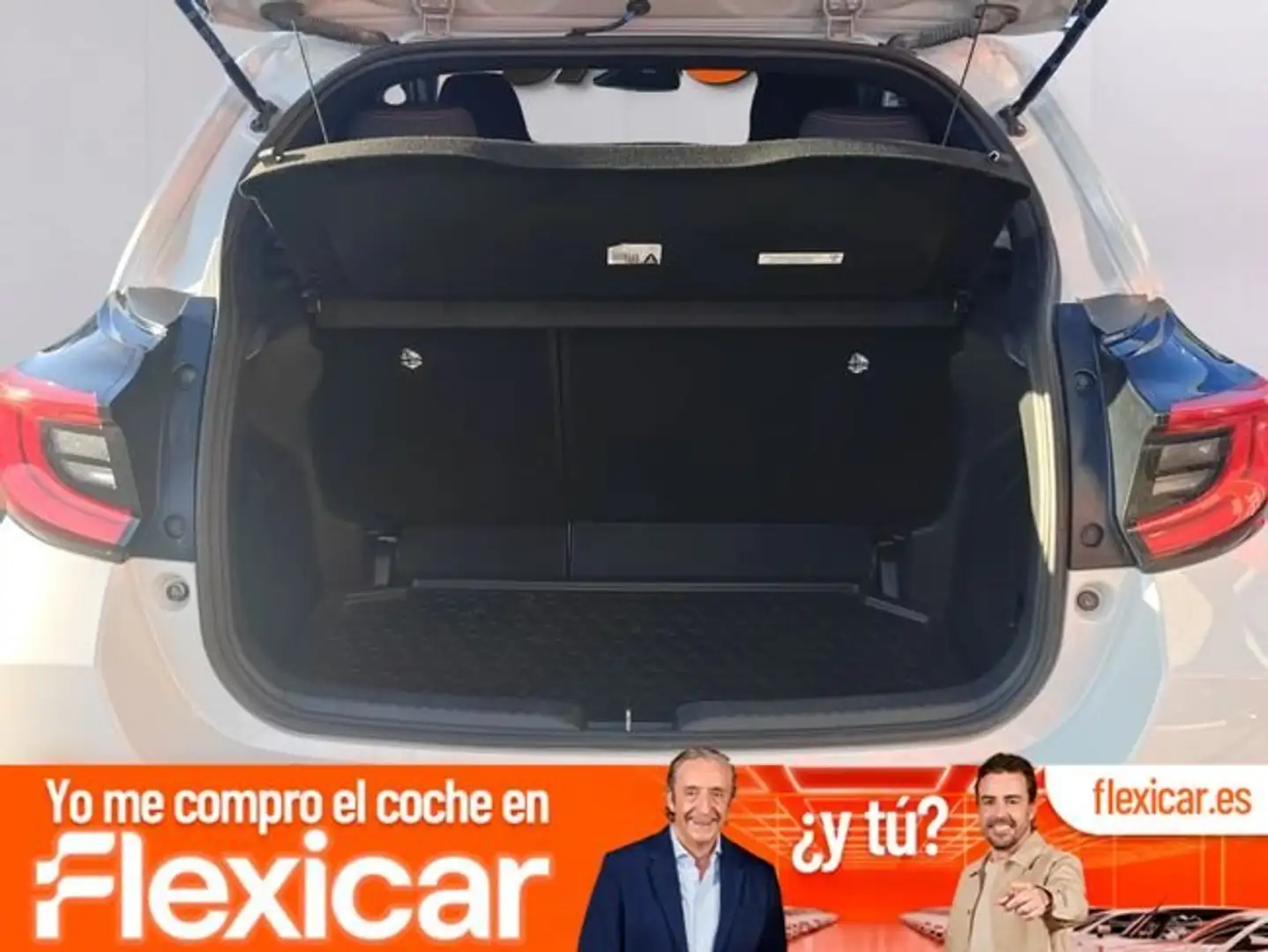 Toyota Yaris 120H 1.5 GR Sport Gris - 1