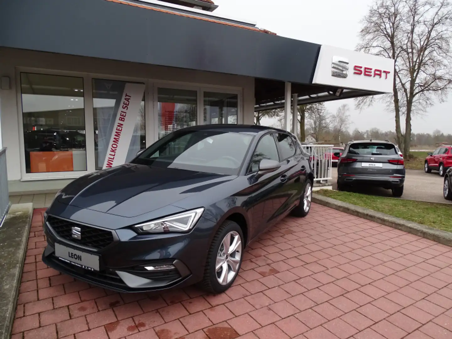 SEAT Leon Leon 1.5 TSI ACT FR 150PS Navi ACC Sitzheiz. Voll- Grau - 2