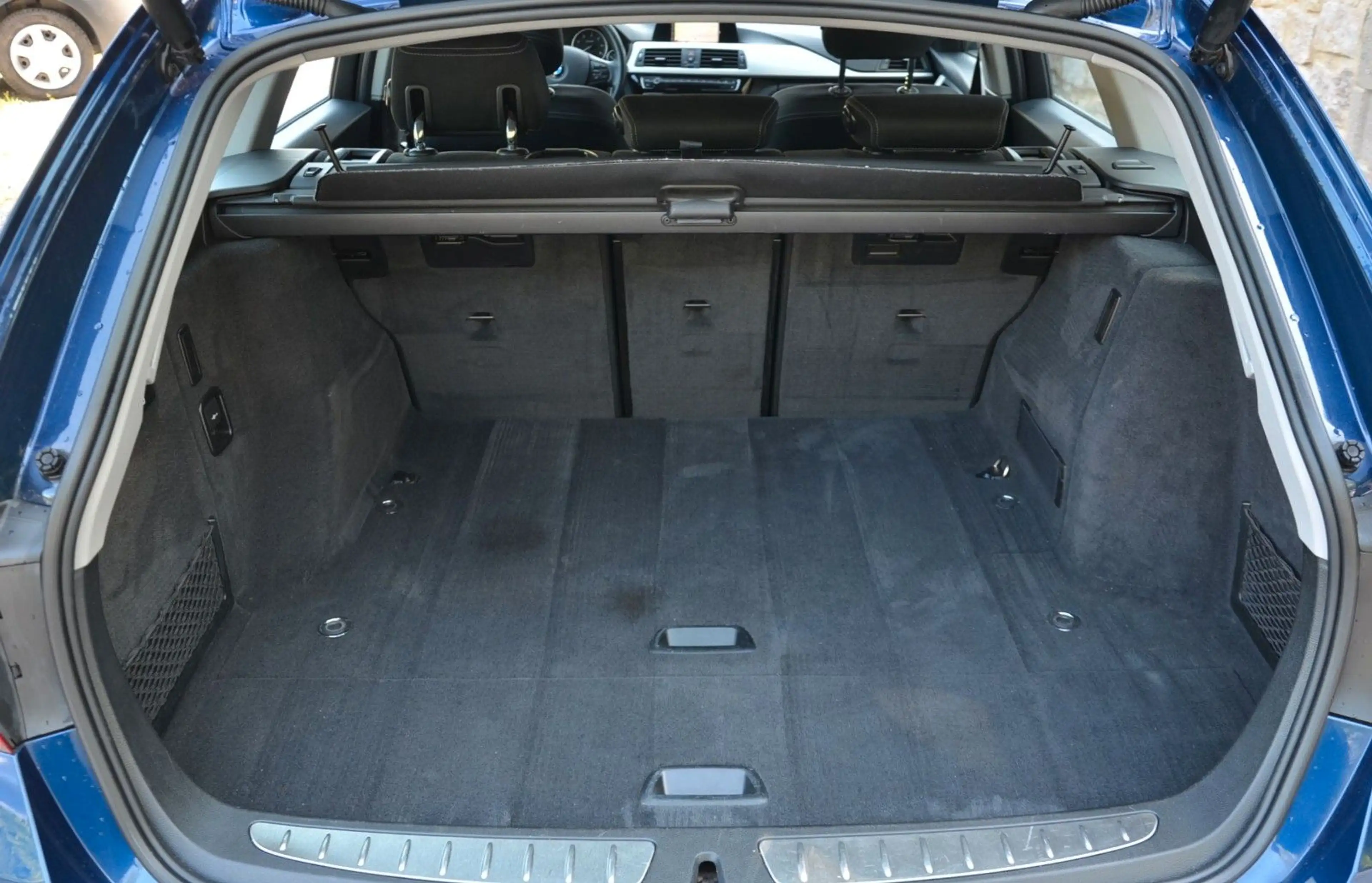BMW 318 3 Touring 318 d Automatik LED Navi Sitzhzg. — photo 14