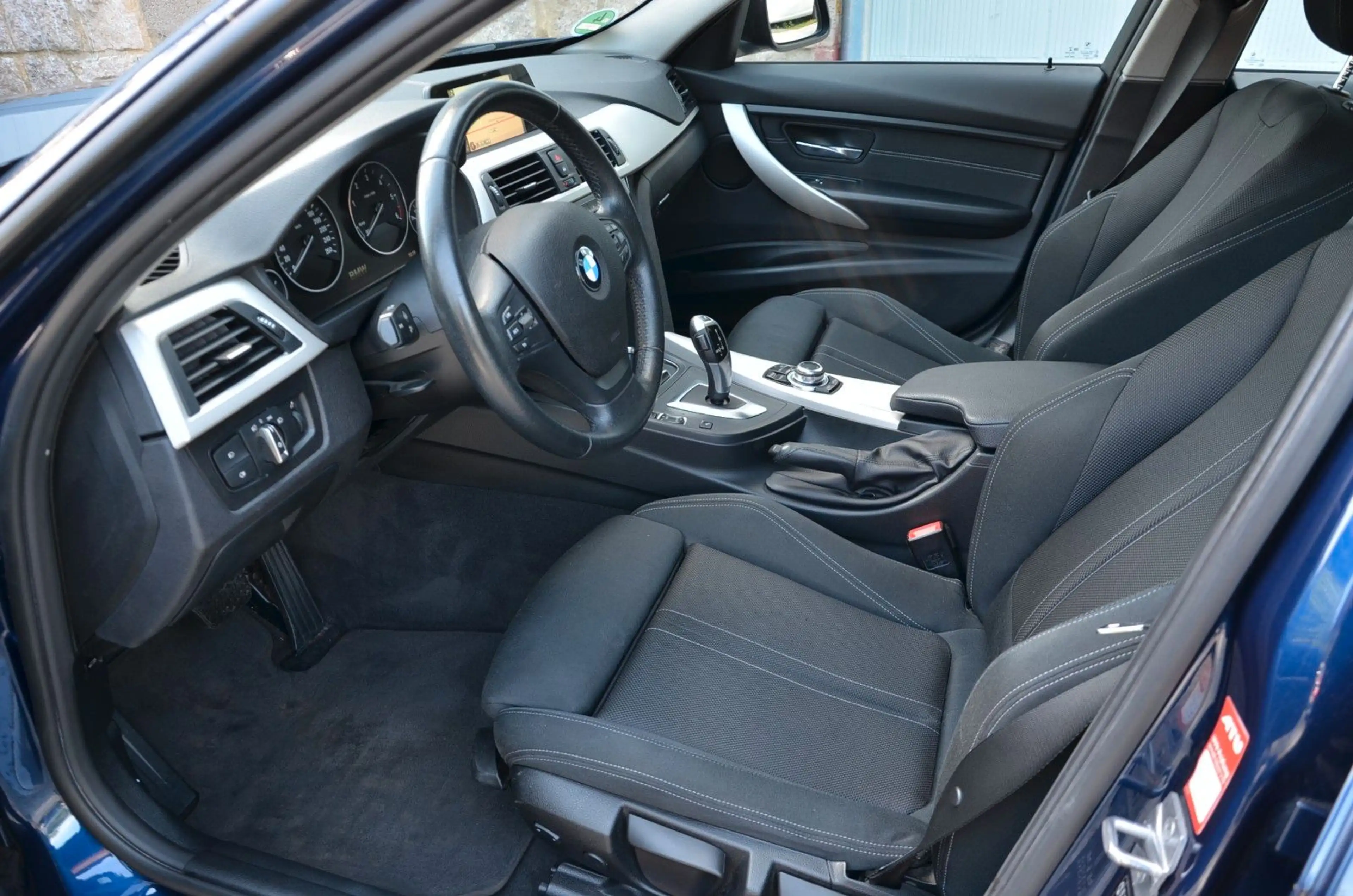BMW 318 3 Touring 318 d Automatik LED Navi Sitzhzg. — photo 9