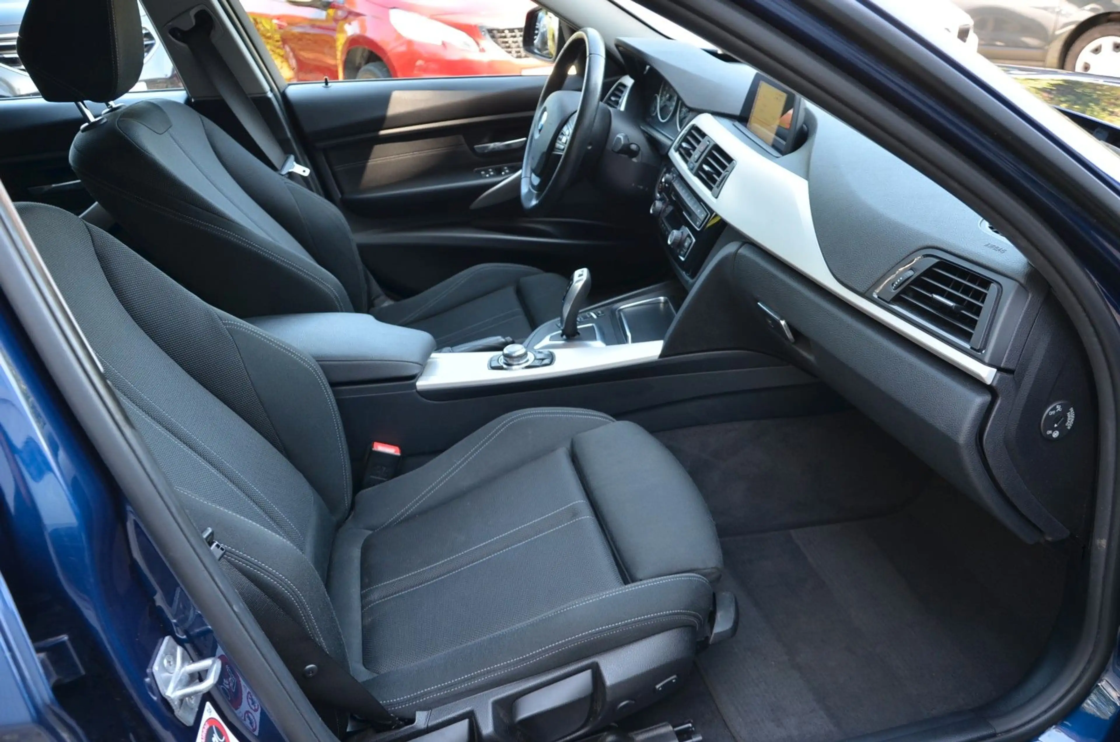 BMW 318 3 Touring 318 d Automatik LED Navi Sitzhzg. — photo 11