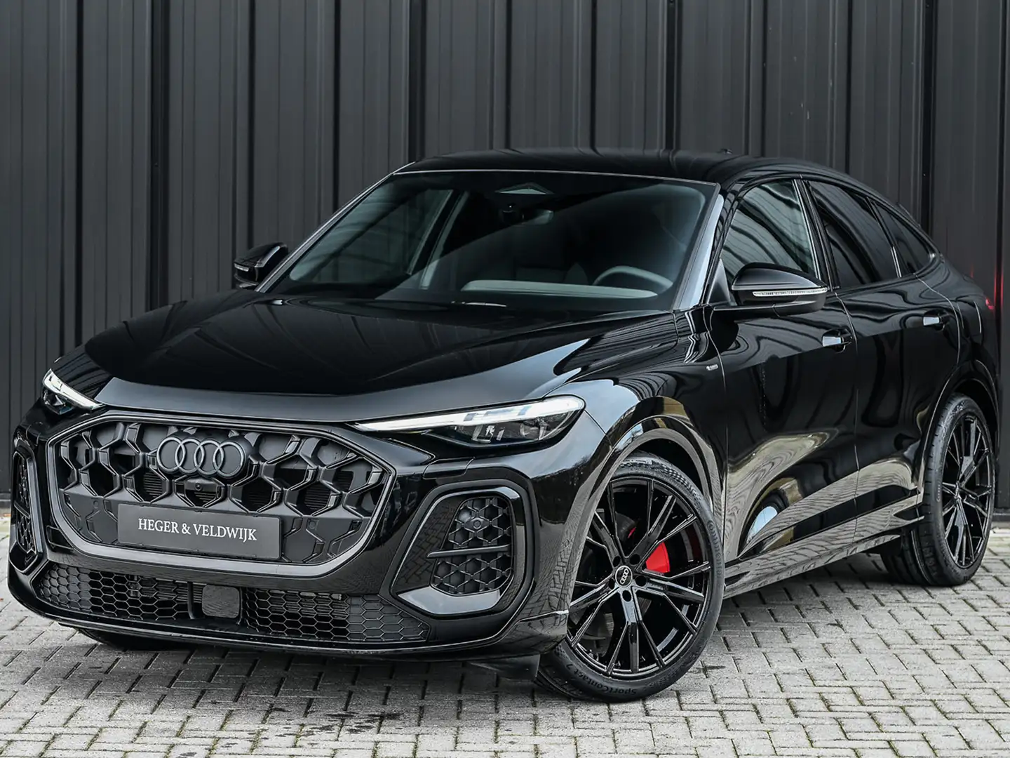 Audi Q5 Sportback 2.0 TFSI 368 PK E-HYBRID QUATTRO S EDITI Zwart - 2