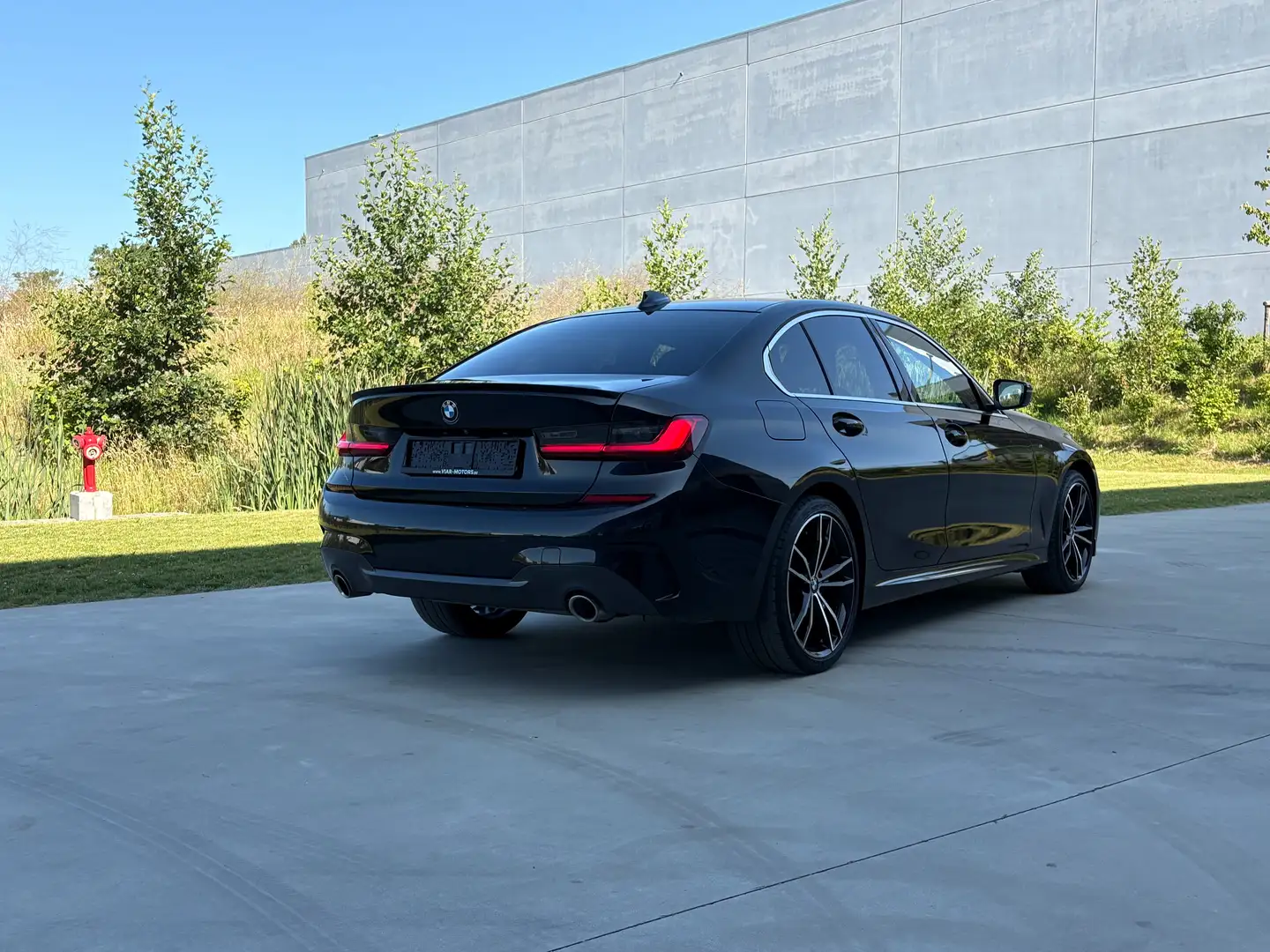 BMW 320 M pakket kamera airco navi led 19" black/black Noir - 2
