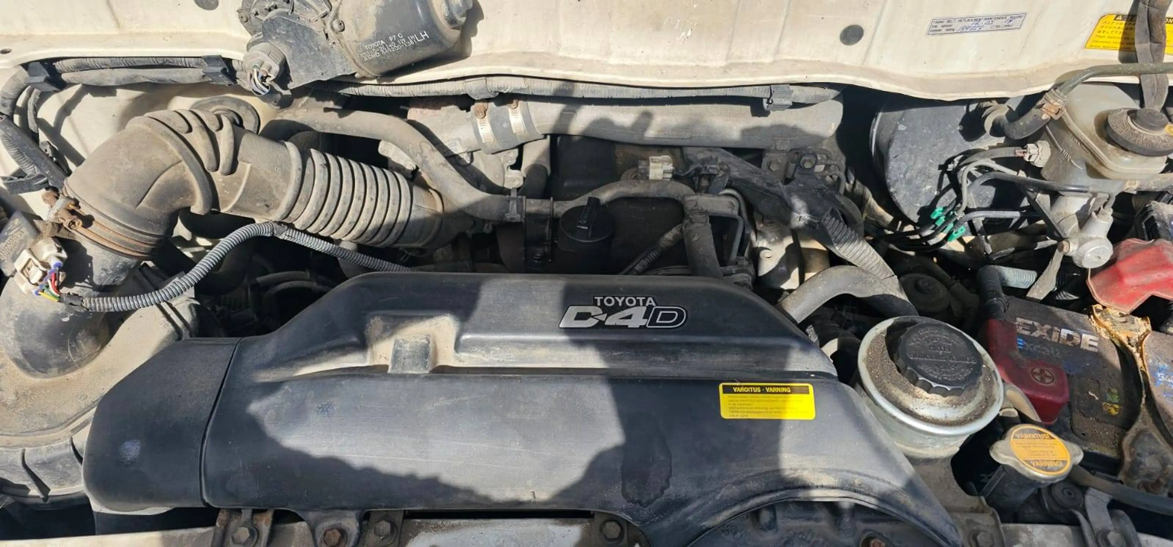 Toyota Hiace HiAce D-4D — photo 8