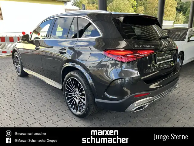 Mercedes-Benz GLC view 6