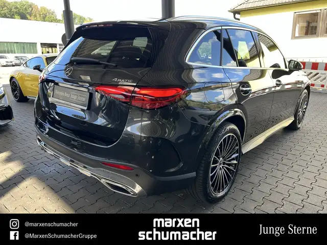 Mercedes-Benz GLC view 4