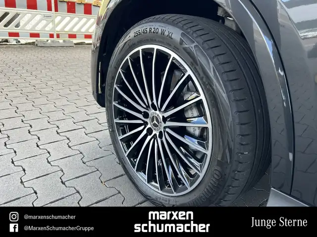 Mercedes-Benz GLC view 7