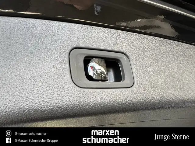 Mercedes-Benz GLC view 15