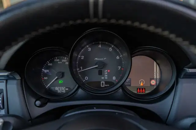 Porsche Macan view 9