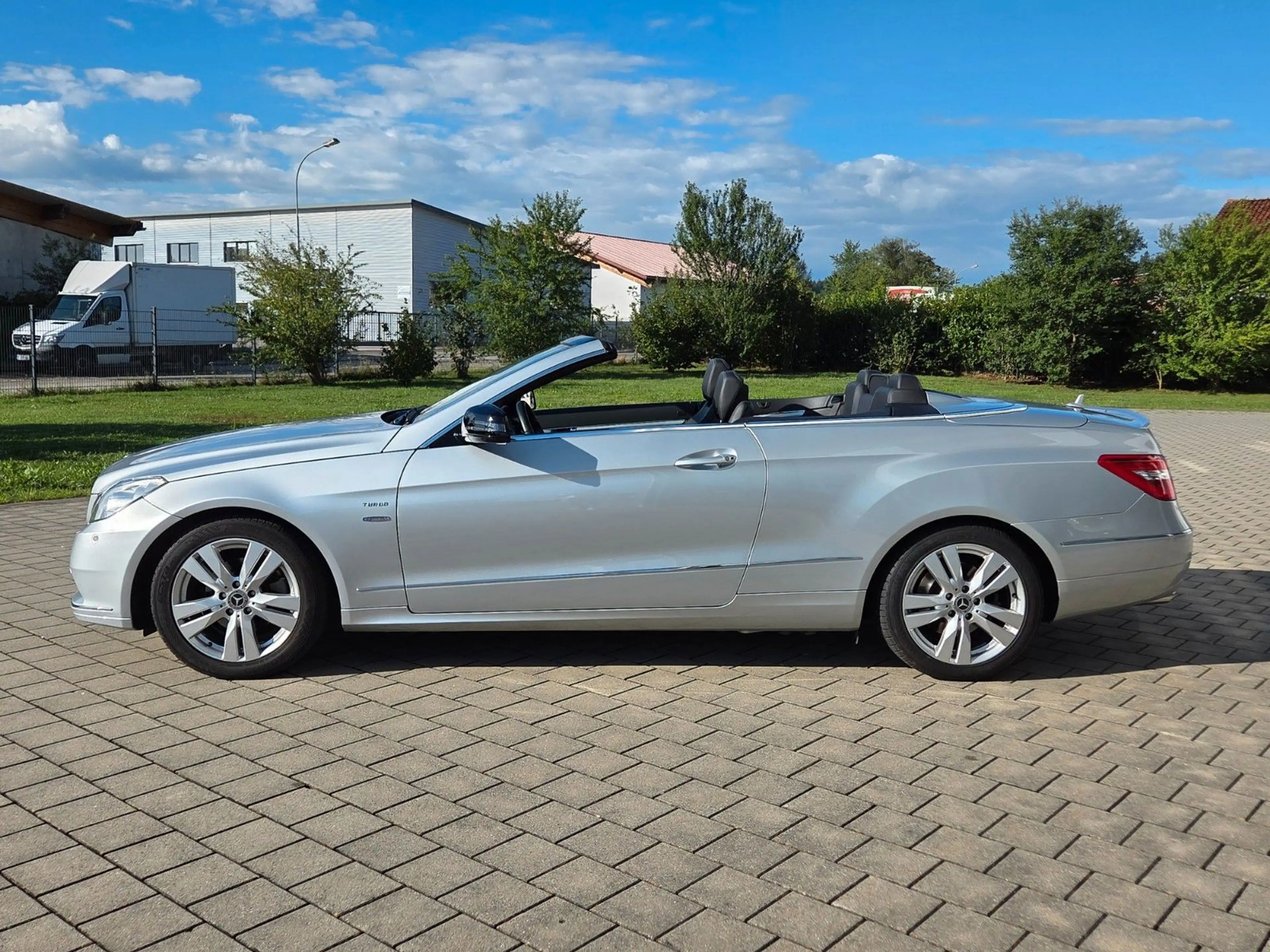 Mercedes-Benz E 250 Cabrio CGI, H&K, NAVI, 33 tsd. KM — photo 7
