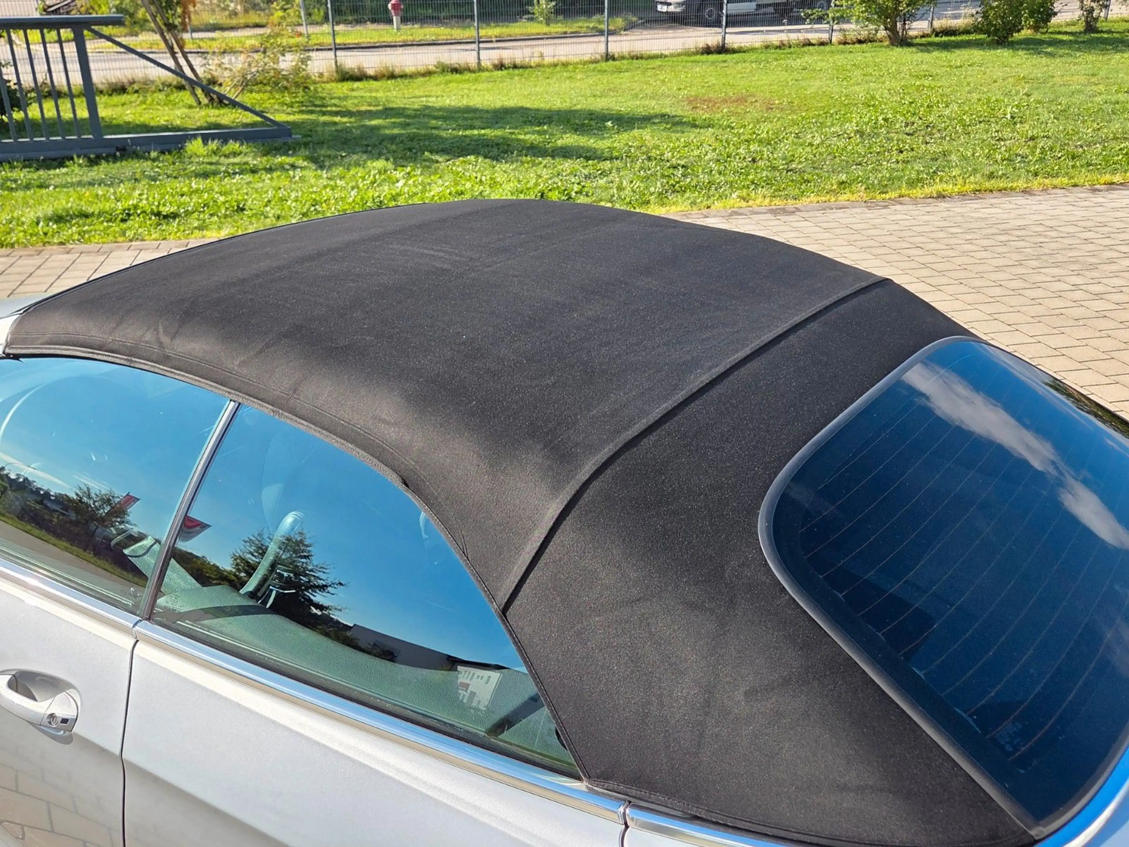 Mercedes-Benz E 250 Cabrio CGI, H&K, NAVI, 33 tsd. KM — photo 21