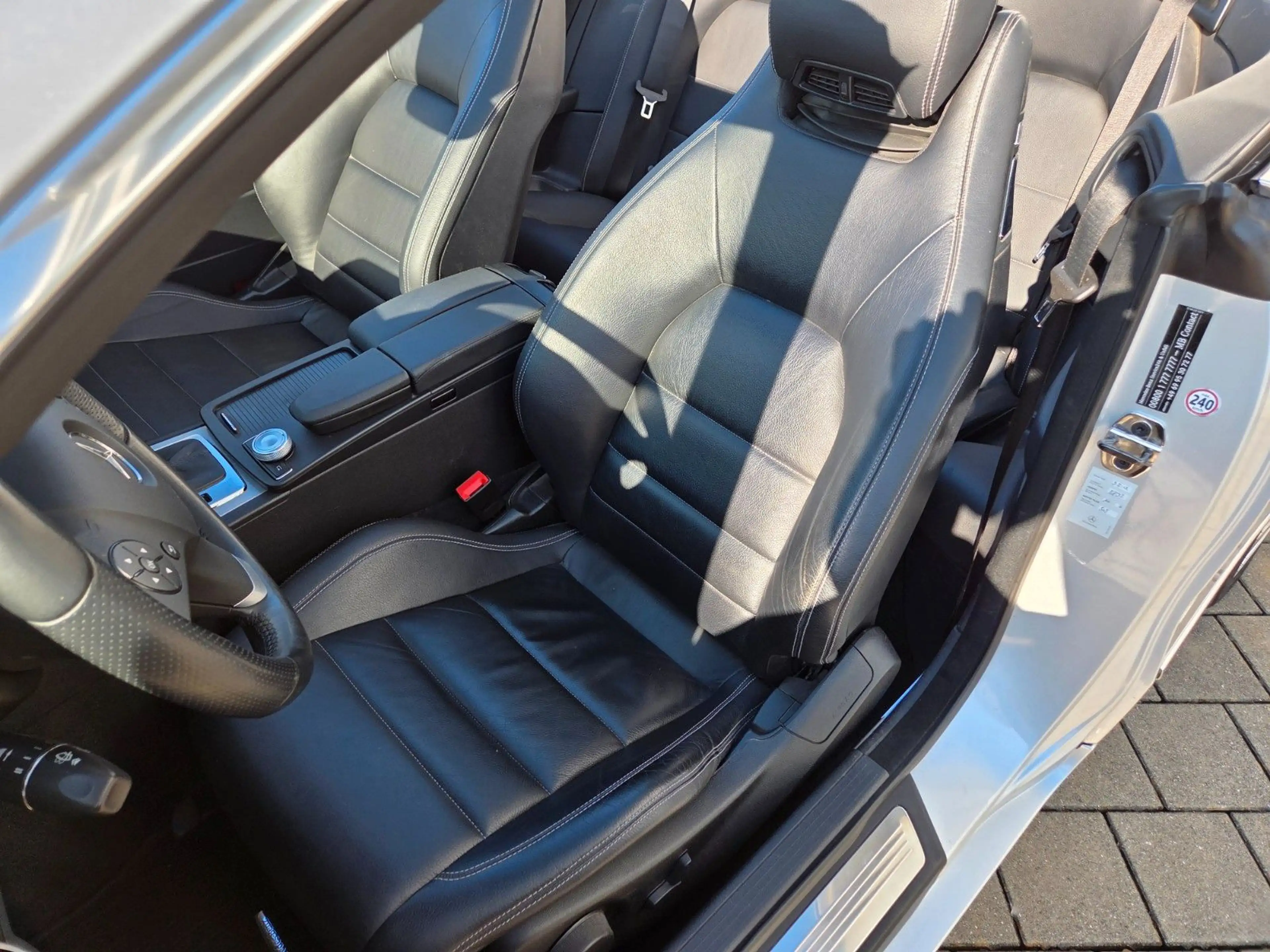 Mercedes-Benz E 250 Cabrio CGI, H&K, NAVI, 33 tsd. KM — photo 11