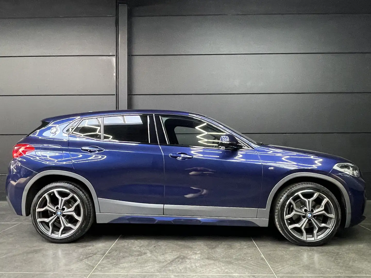 BMW X2 sDrive18 iA / M Sport Pack / Steptronic / Blauw - 1