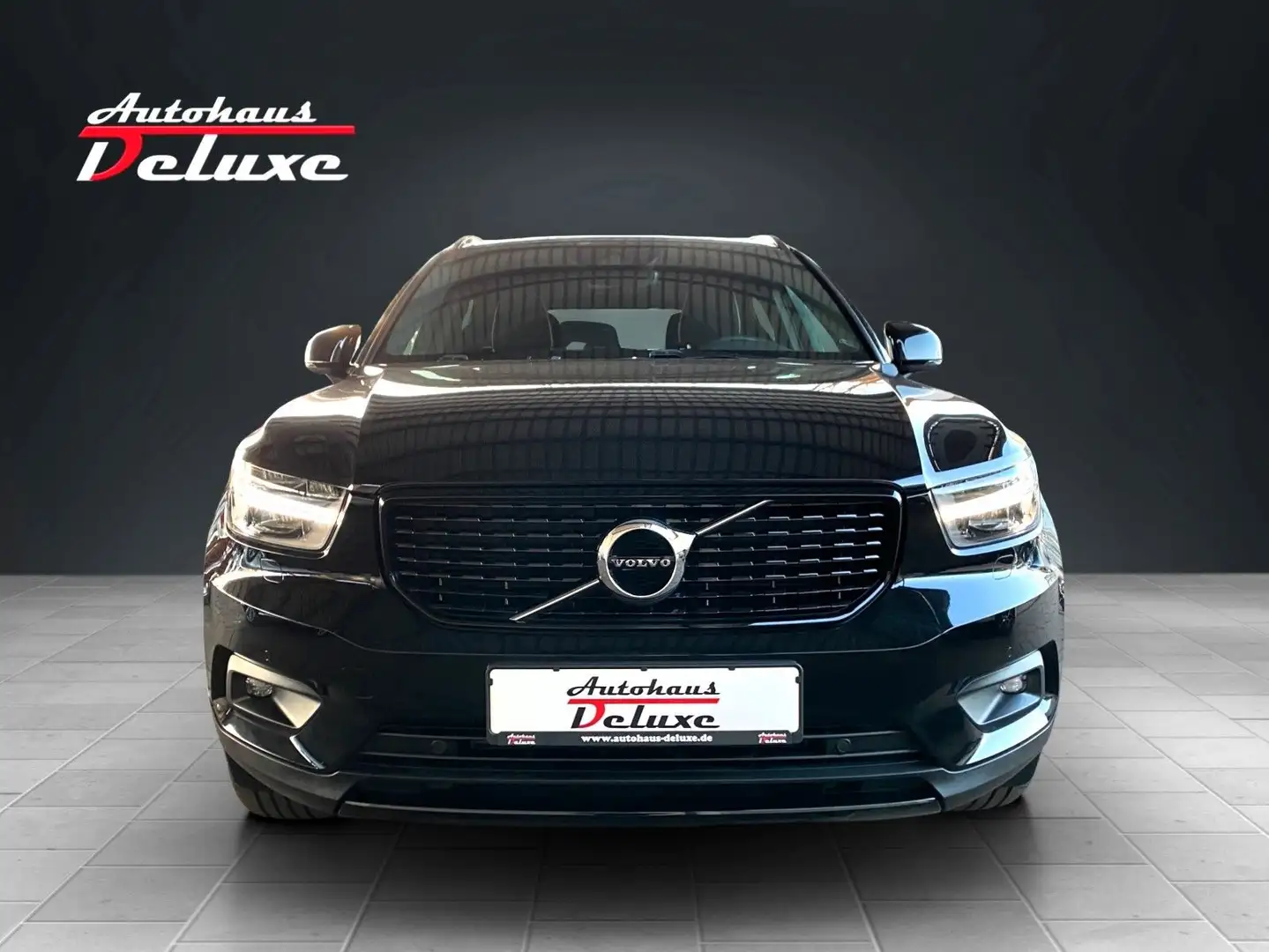 Volvo XC40 D4 AWD R-DESIGN NAVI-KAMERA-ACC-LED-H&K Schwarz - 2