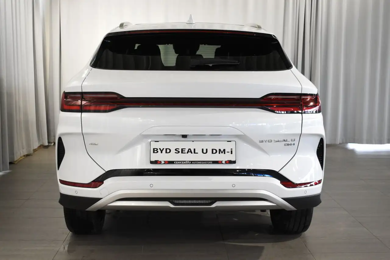 BYD SEAL U