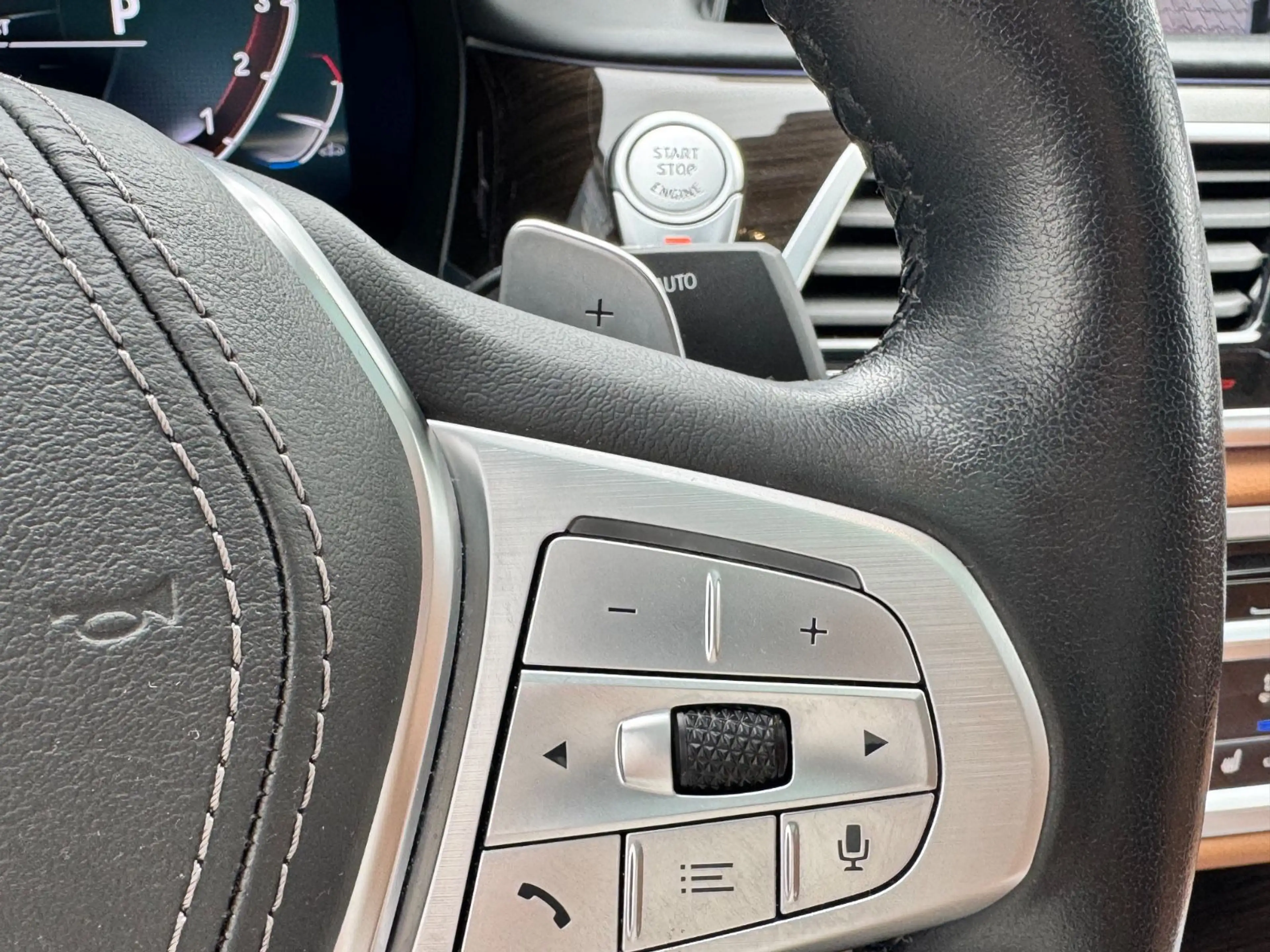 BMW 750 i xDL HUD Laser MassagStz 360° Soft — photo 14