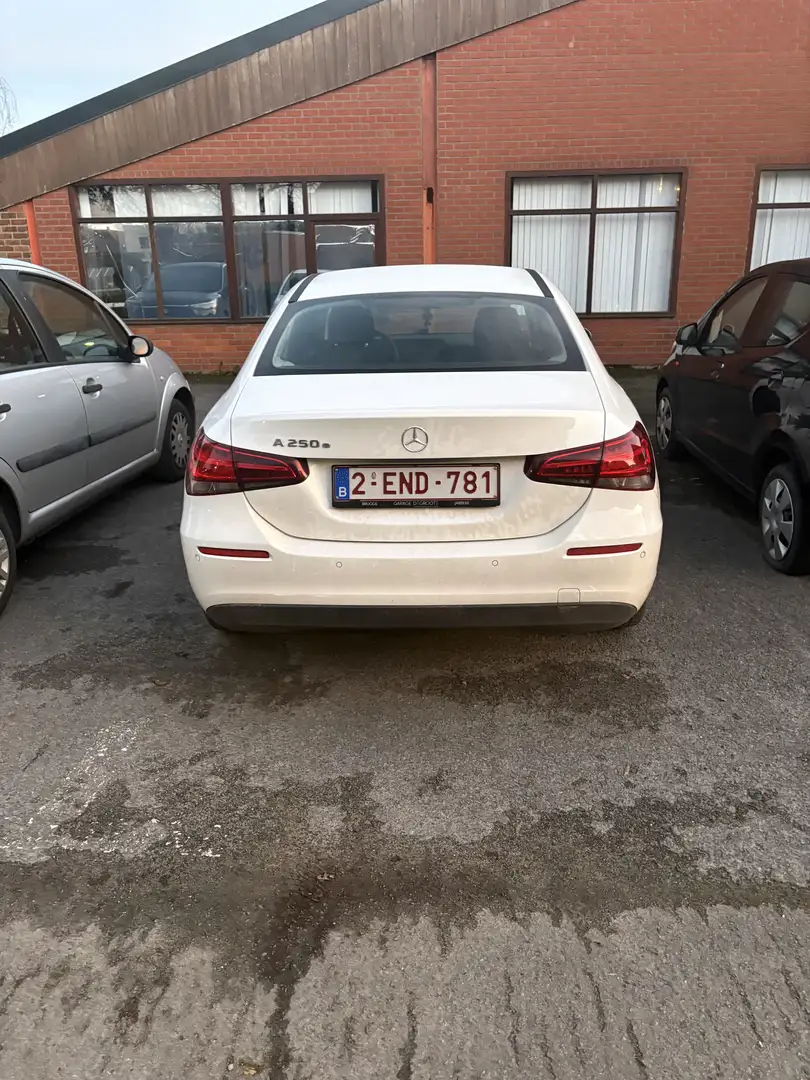 Mercedes-Benz A 250 e 8G-DCT - 2