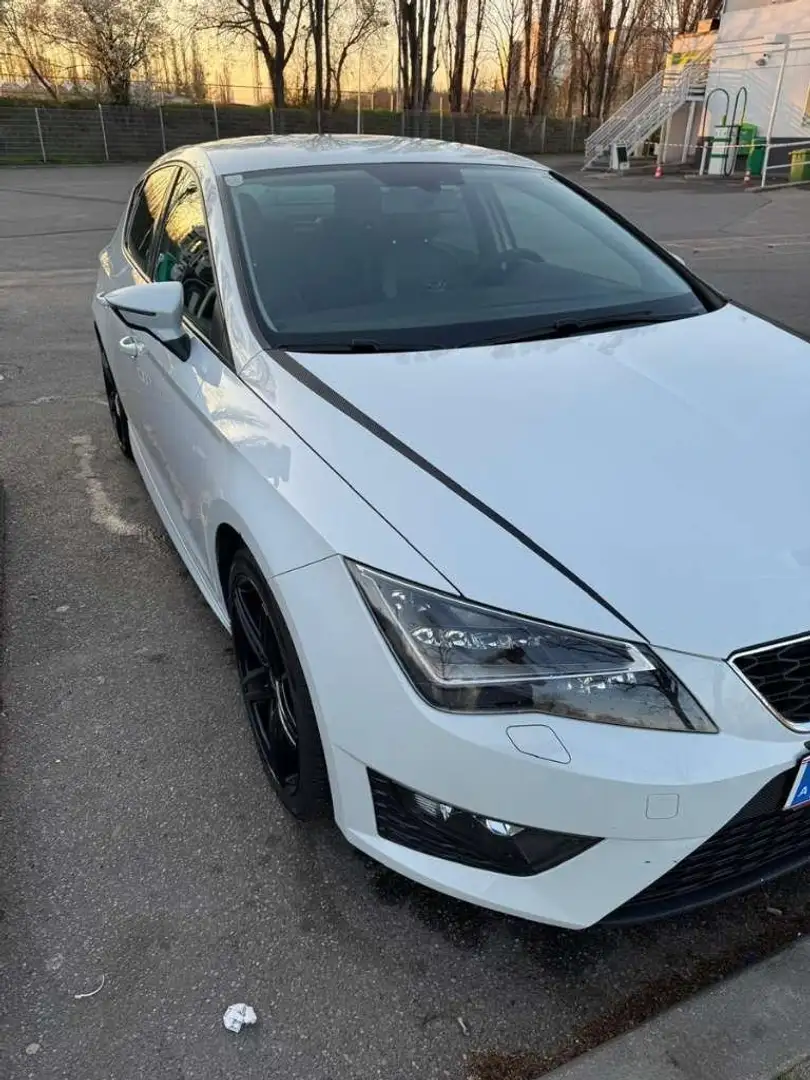 SEAT Leon Leon FR 1,8 TSI Start-Stopp DSG FR Start-Stopp Weiß - 1