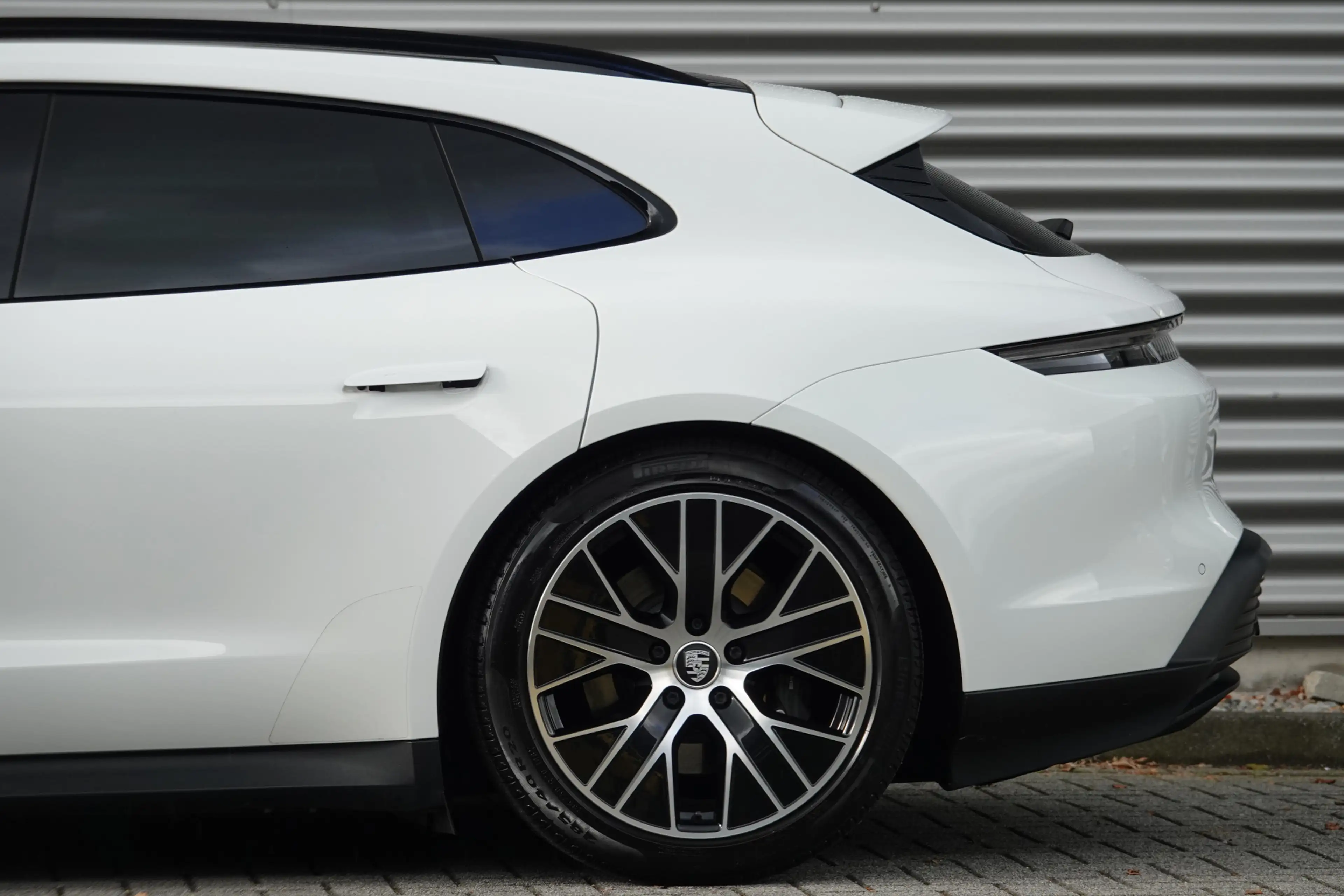 Porsche Taycan Sport Turismo | Panodak | Luchtvering | Bose | Spo — photo 10