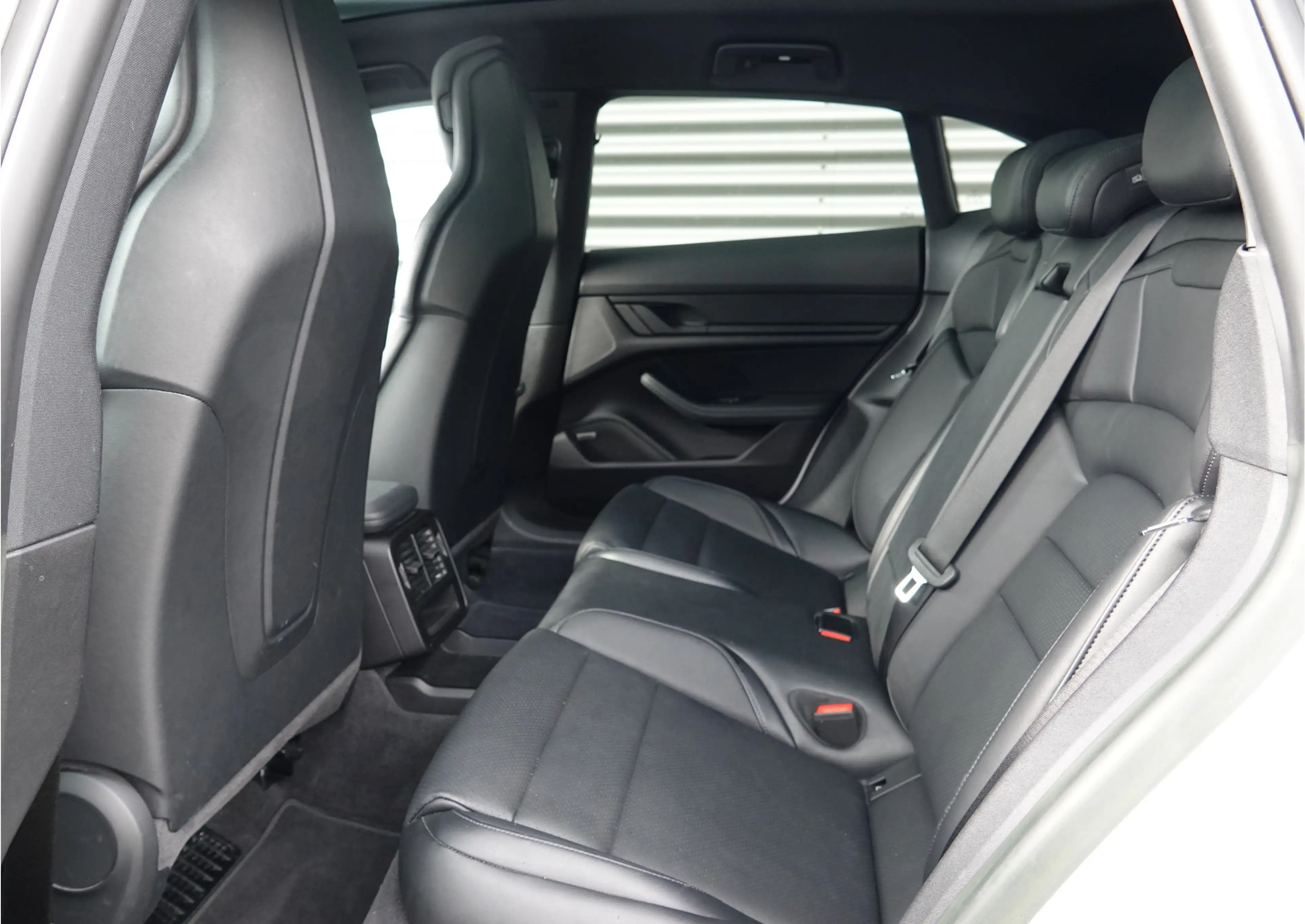 Porsche Taycan Sport Turismo | Panodak | Luchtvering | Bose | Spo — photo 13