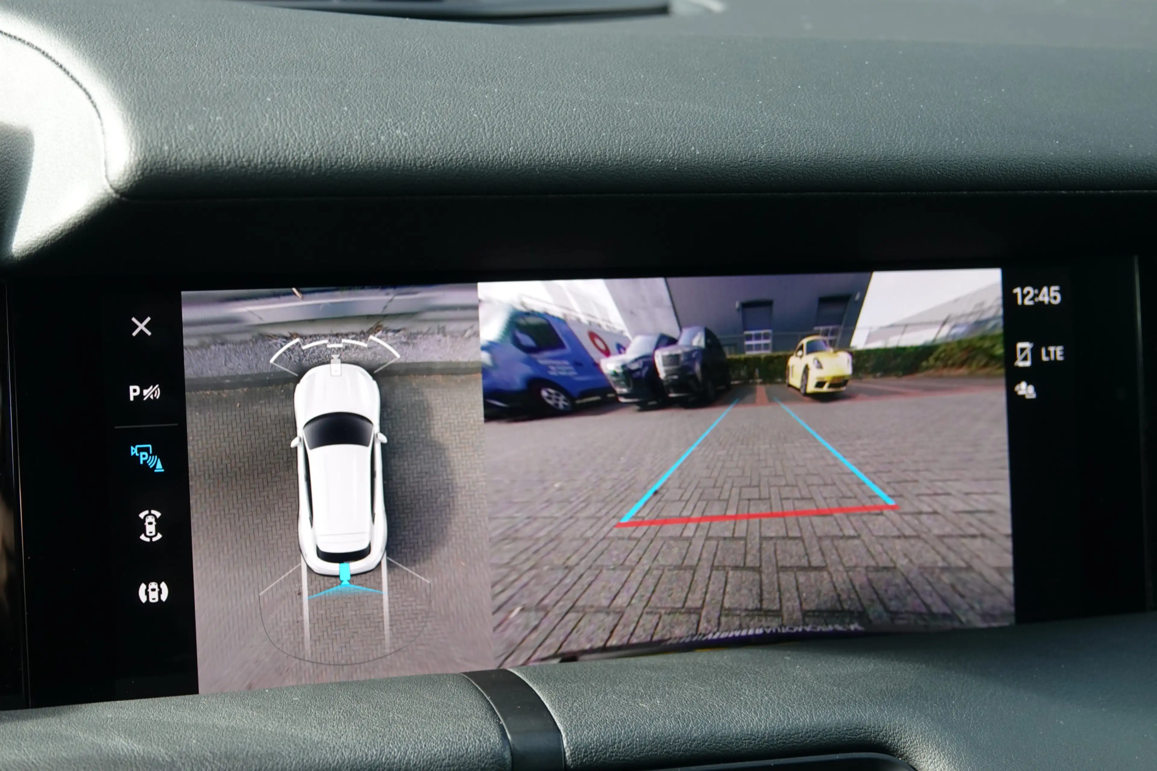Porsche Taycan Sport Turismo | Panodak | Luchtvering | Bose | Spo — photo 25