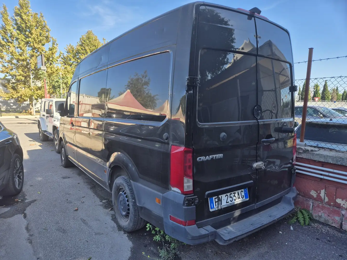 Volkswagen Crafter - 2