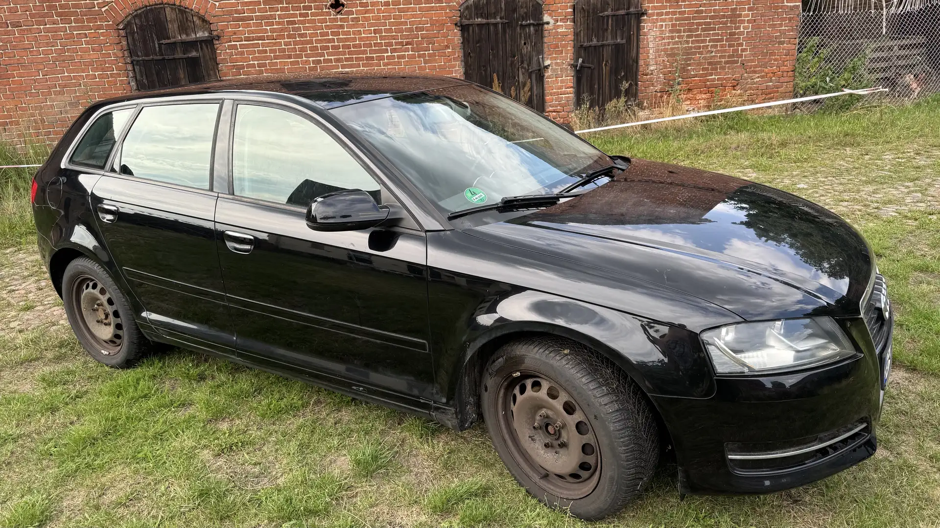 Audi A3 1.4 TFSI Ambiente Schwarz - 2