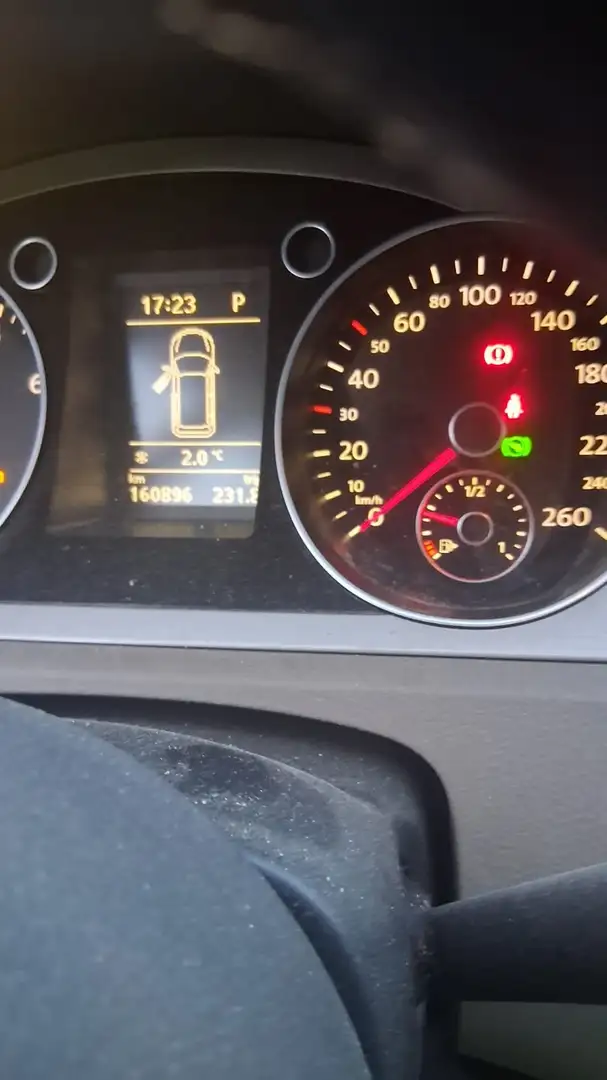 Volkswagen Passat Variant Passat Variant 1.8 TSI DSG Individual Zwart - 2