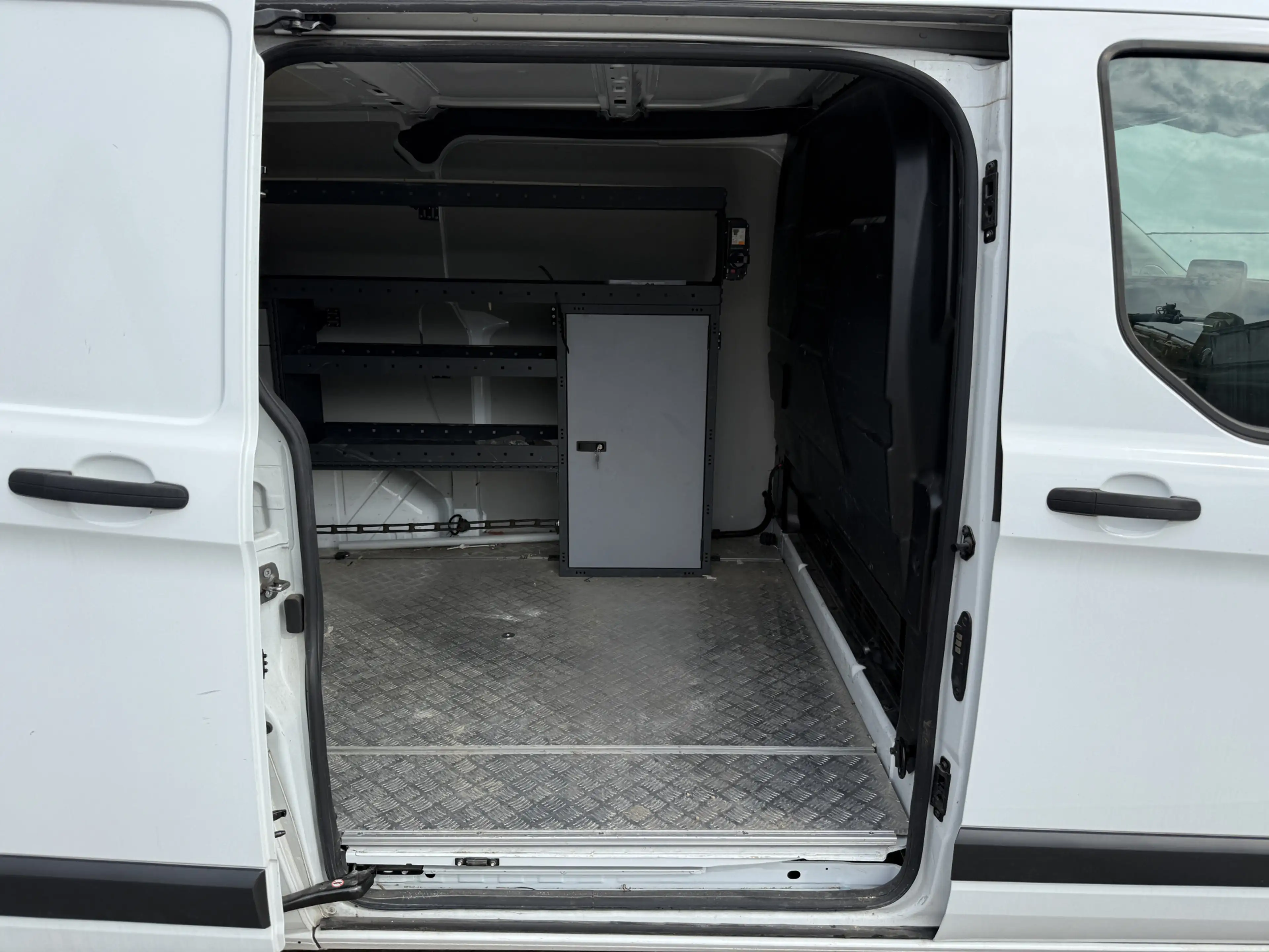 Ford Transit Custom 340 1.0 PHEV 120PK L1 *ELEKTRO MOTOR KAPOT* PHEV I — photo 24