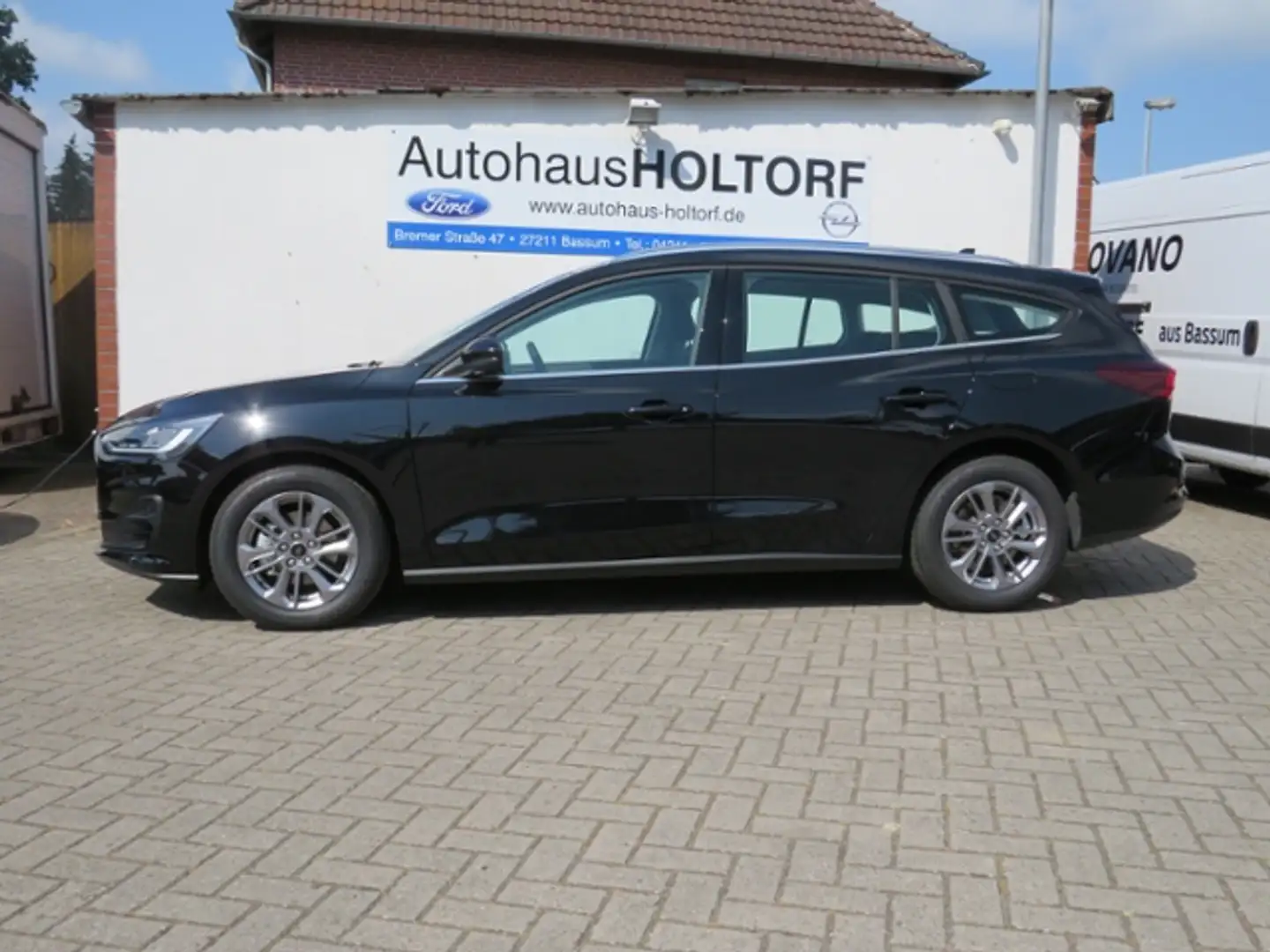Ford Focus Turnier 1.0 Titanium Design Edition LED Schwarz - 2