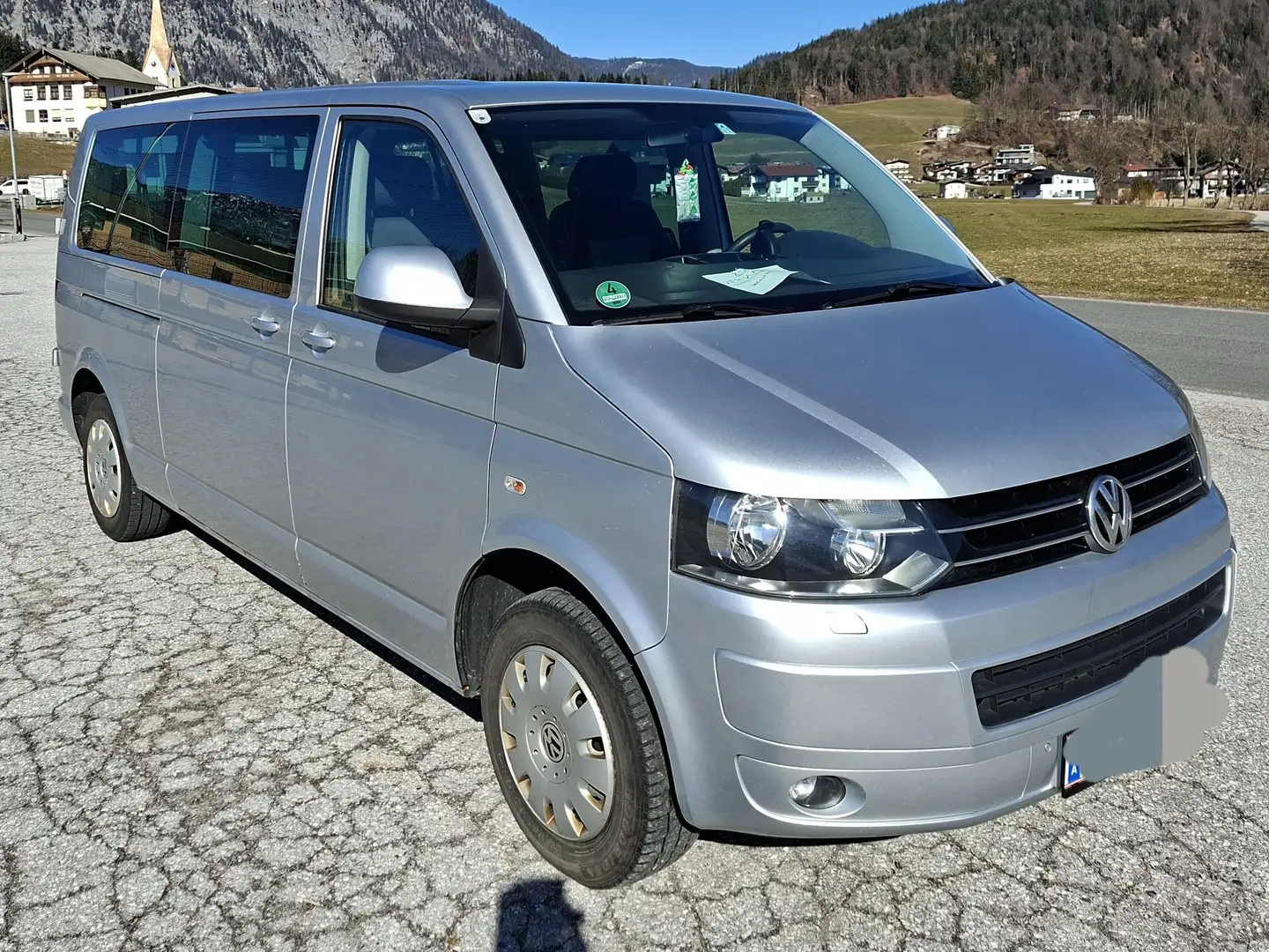 Volkswagen T5 Caravelle Caravelle Comfortline 2,0 TDI D-PF Comfortline Silber - 1