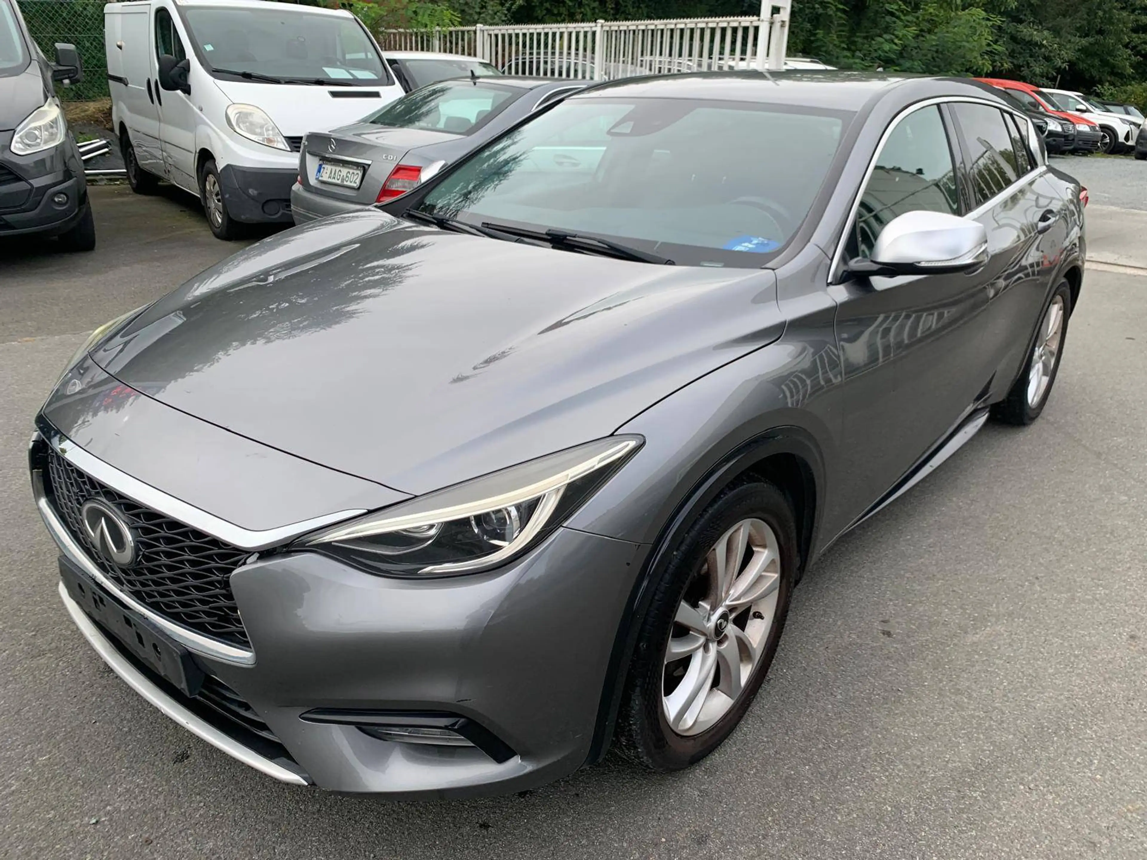 Infiniti Q30 Q30 1.5d Premium Tech Café Teak