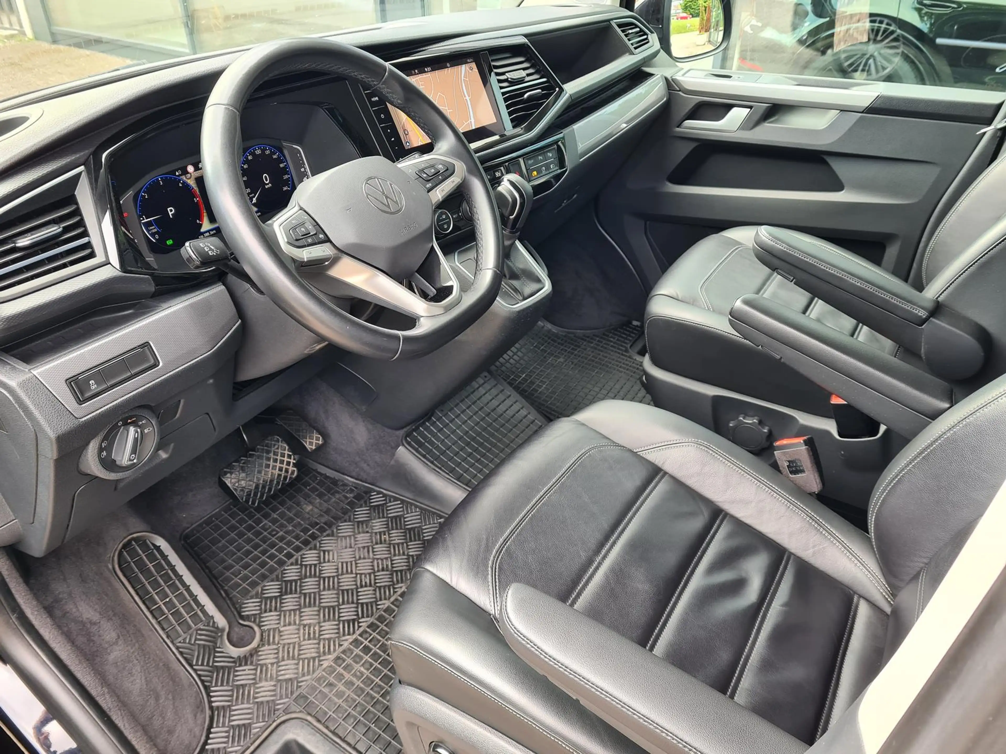Volkswagen T6.1 Multivan Generation Six 4MOTION AHK StHeiz — photo 12