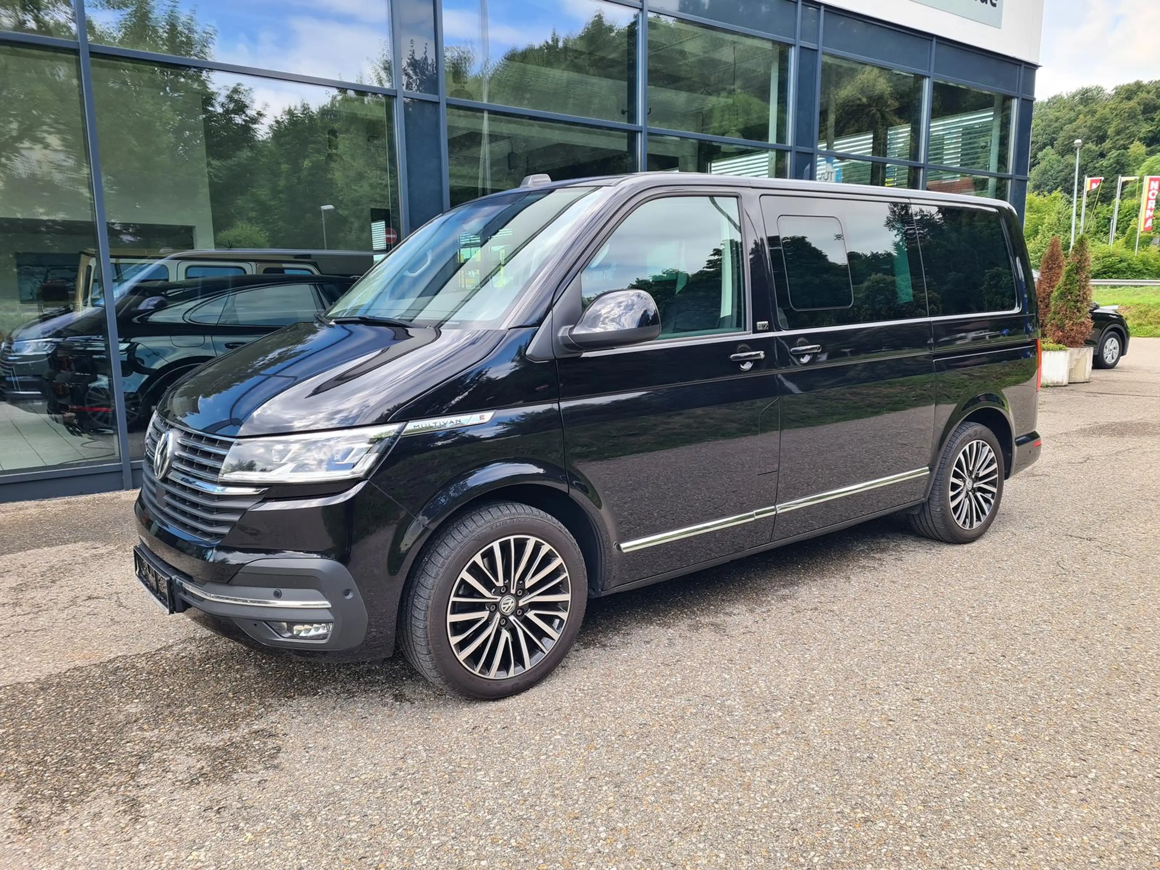 Volkswagen T6.1 Multivan Generation Six 4MOTION AHK StHeiz — photo 2