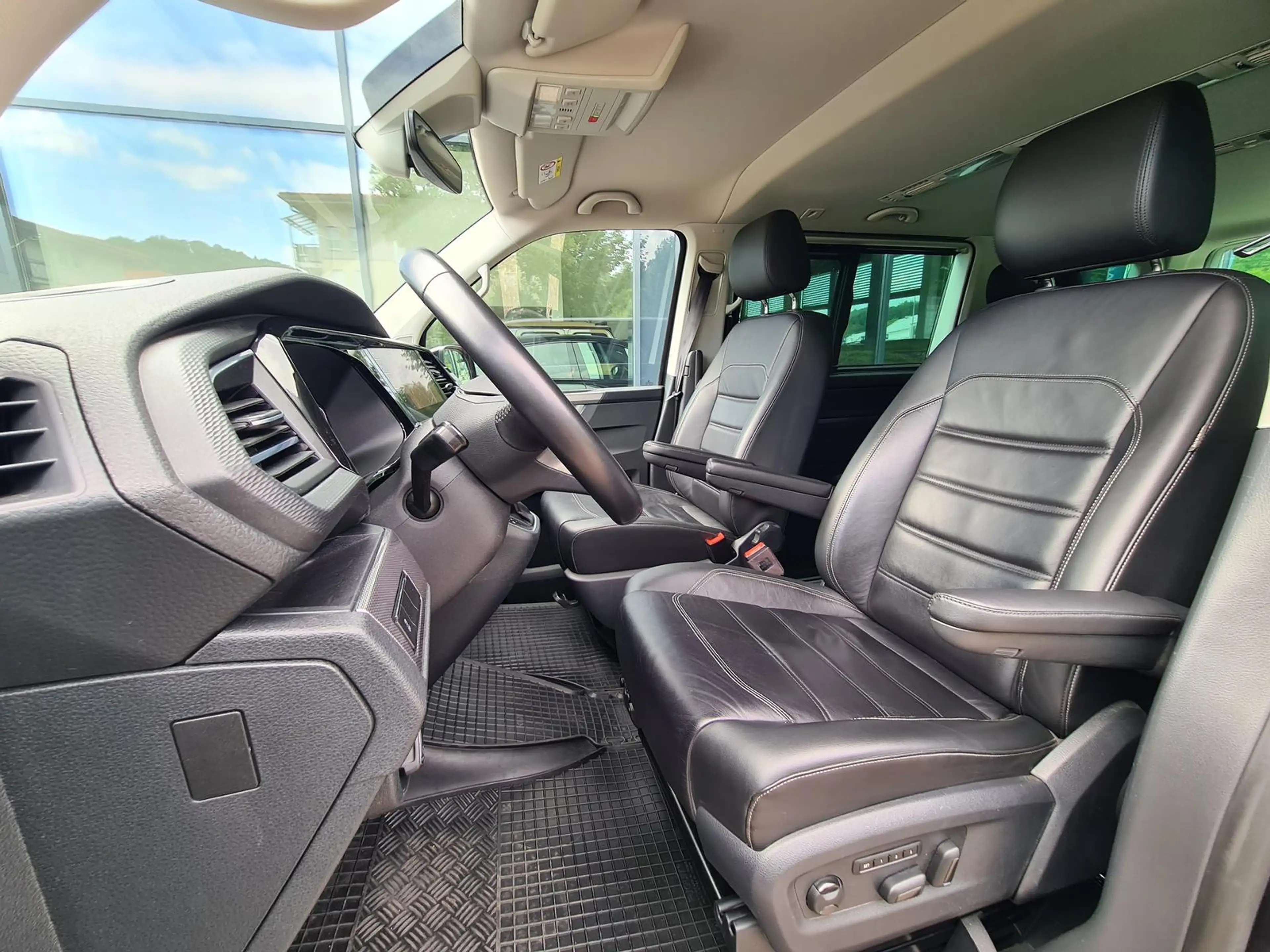 Volkswagen T6.1 Multivan Generation Six 4MOTION AHK StHeiz — photo 14