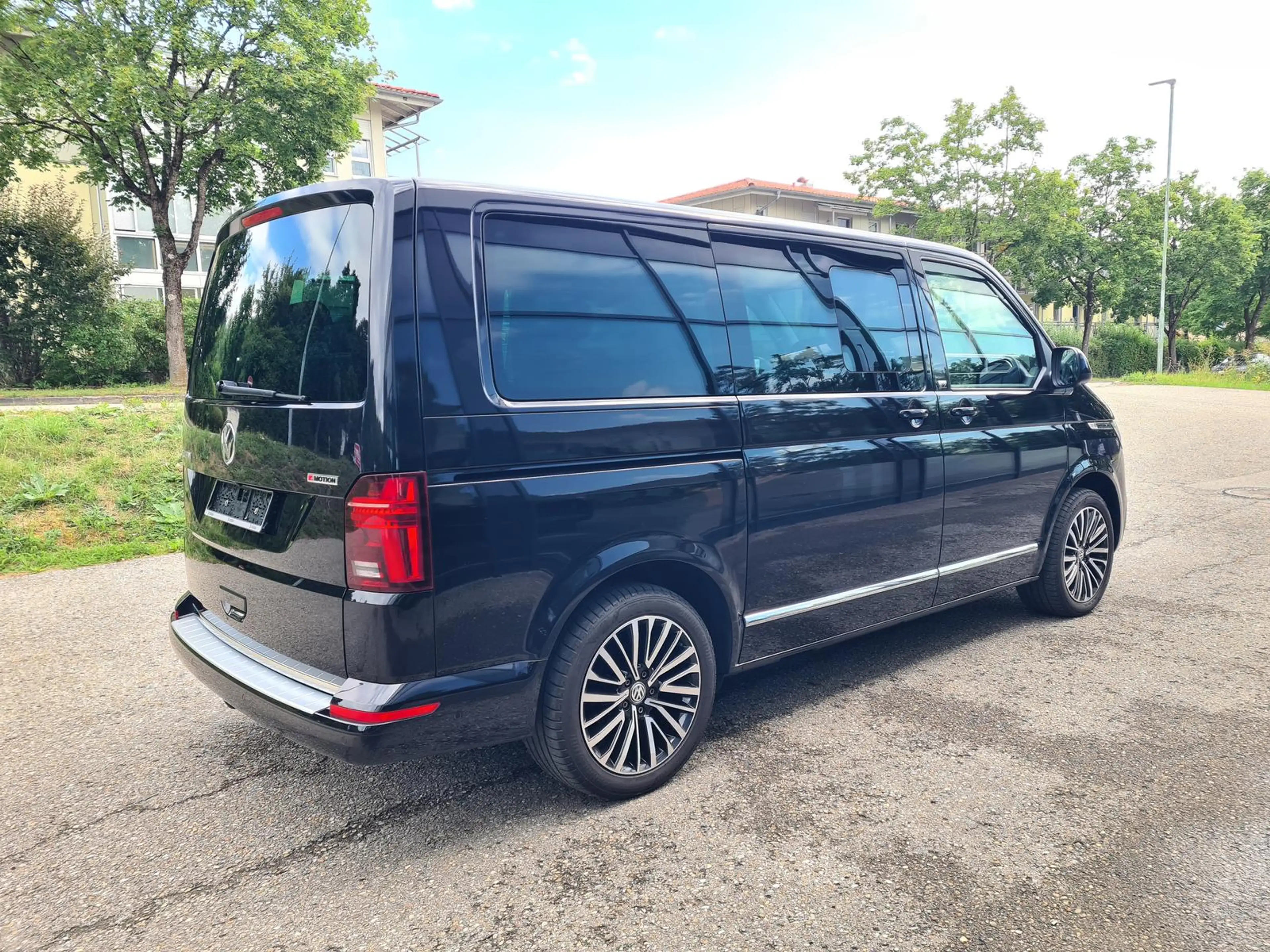 Volkswagen T6.1 Multivan Generation Six 4MOTION AHK StHeiz — photo 5
