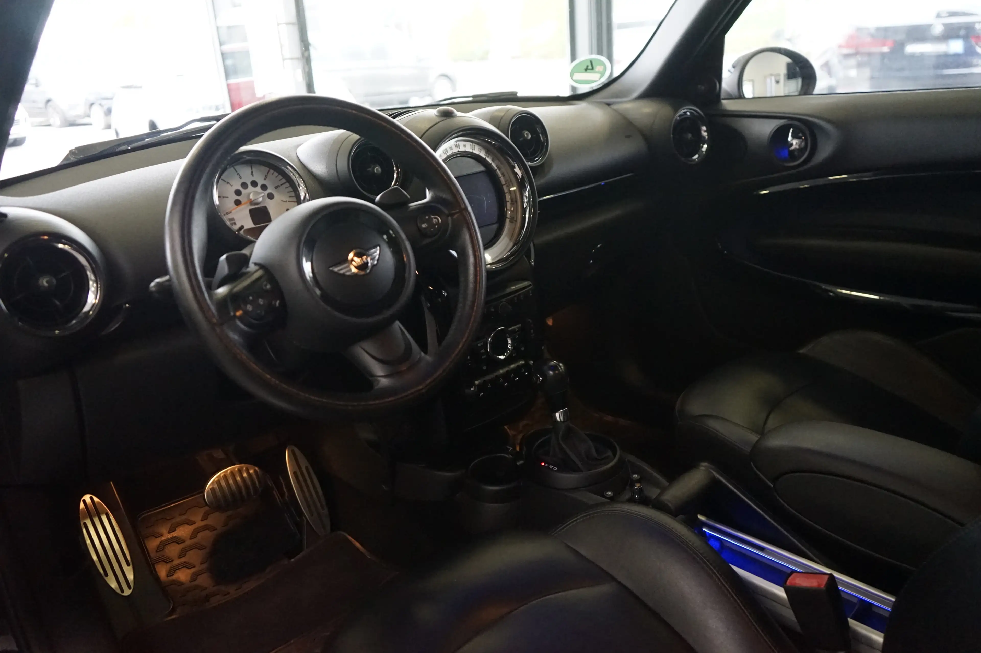 MINI Cooper SD PANO+NAVI+PDC+SITZHEIZUNG — photo 10