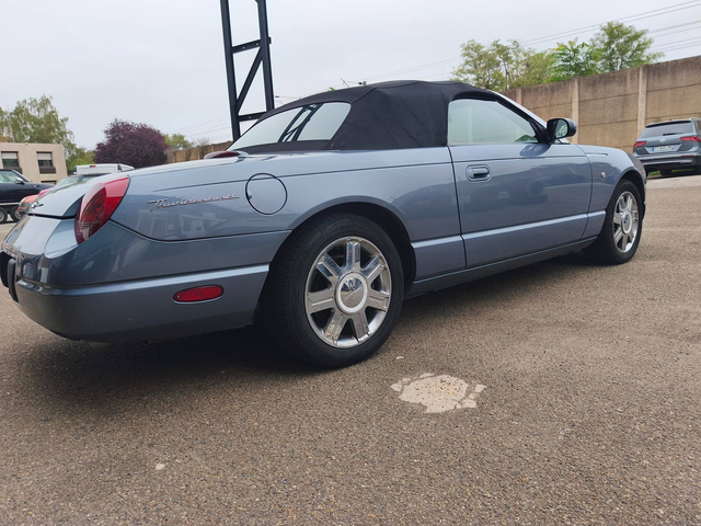 Ford Thunderbird 50 -ème anniversaire