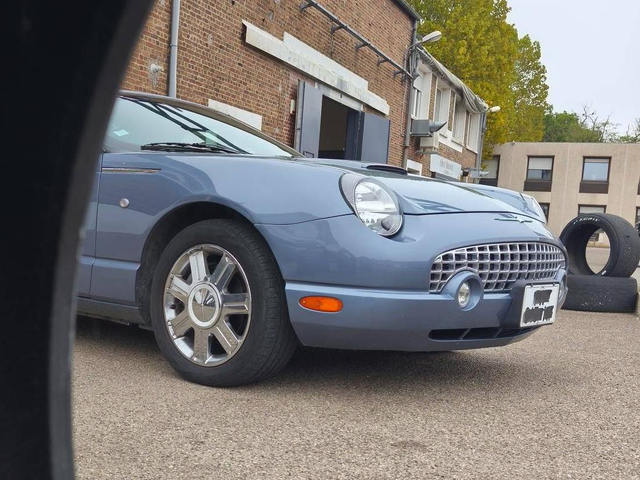 Ford Thunderbird 50 -ème anniversaire